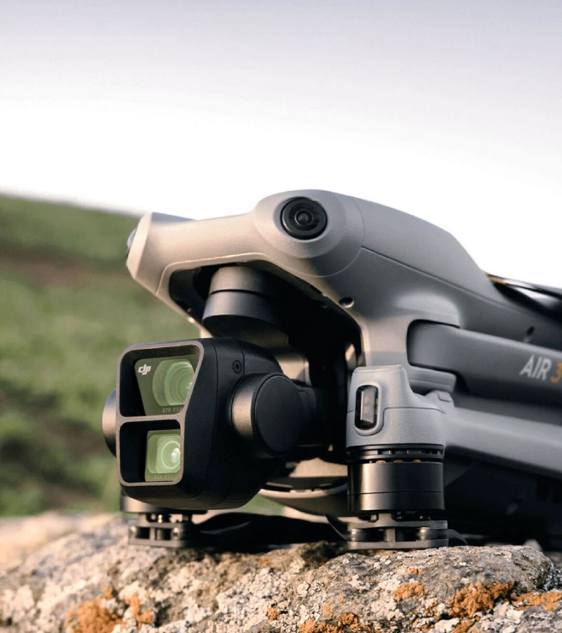 大疆air3不错,但某些账号也不必要太吹… 昨晚发布后看了影视飓风98