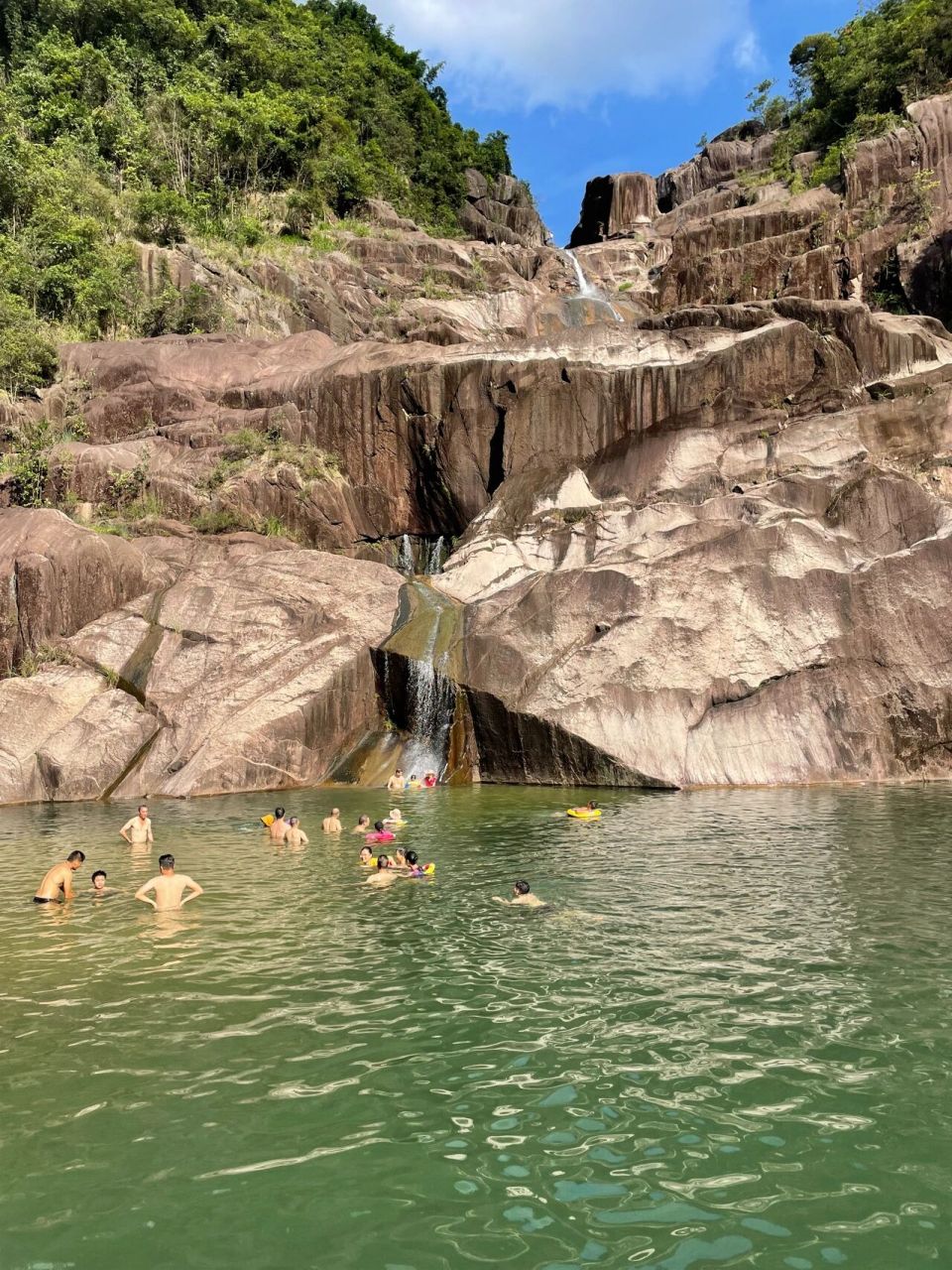 自驾游一天/阳春八甲半空潭 隐藏于阳春八甲镇某深山瀑布下的一个大