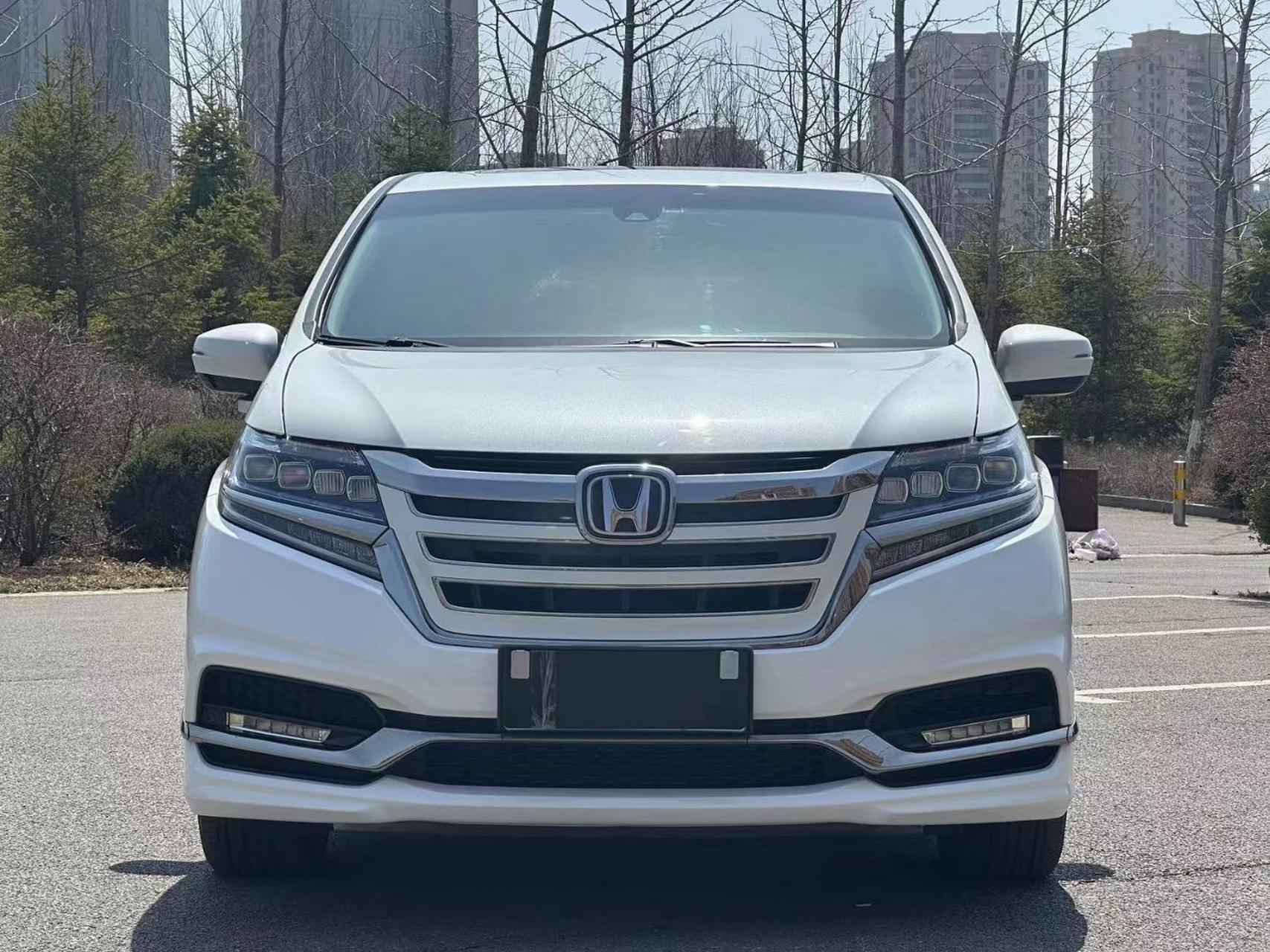 2020年本田 艾力绅,2.0七座混动.19.2万