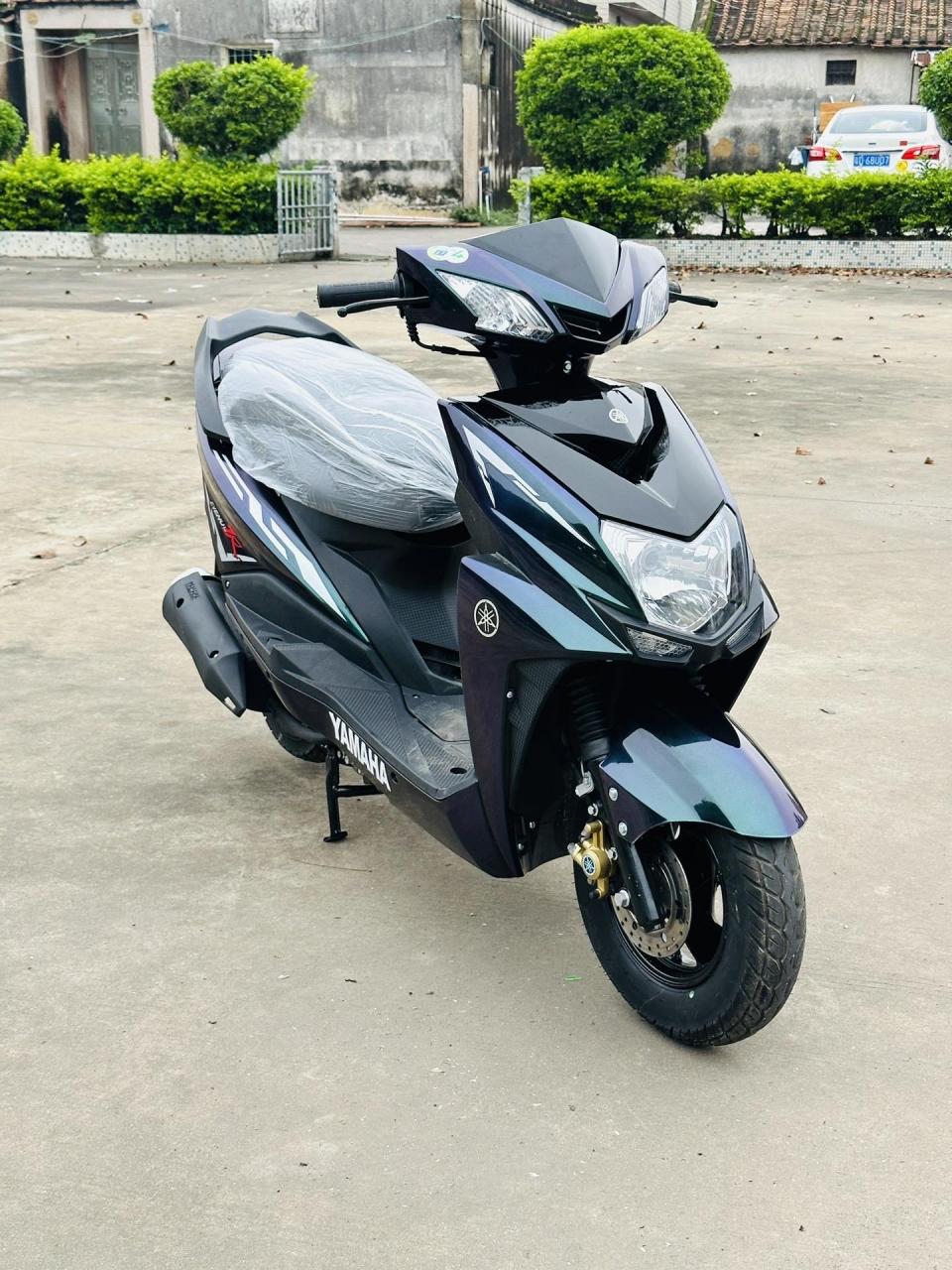 纯进口雅马哈尚领踏板车125  高配版98成新 发动机沉静有力 省油耐用