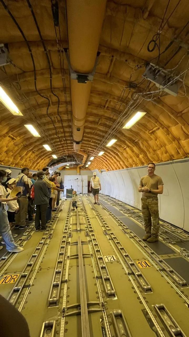 马里兰的安德鲁斯空军基地近日举办的航天航空博览会和飞行秀,据说