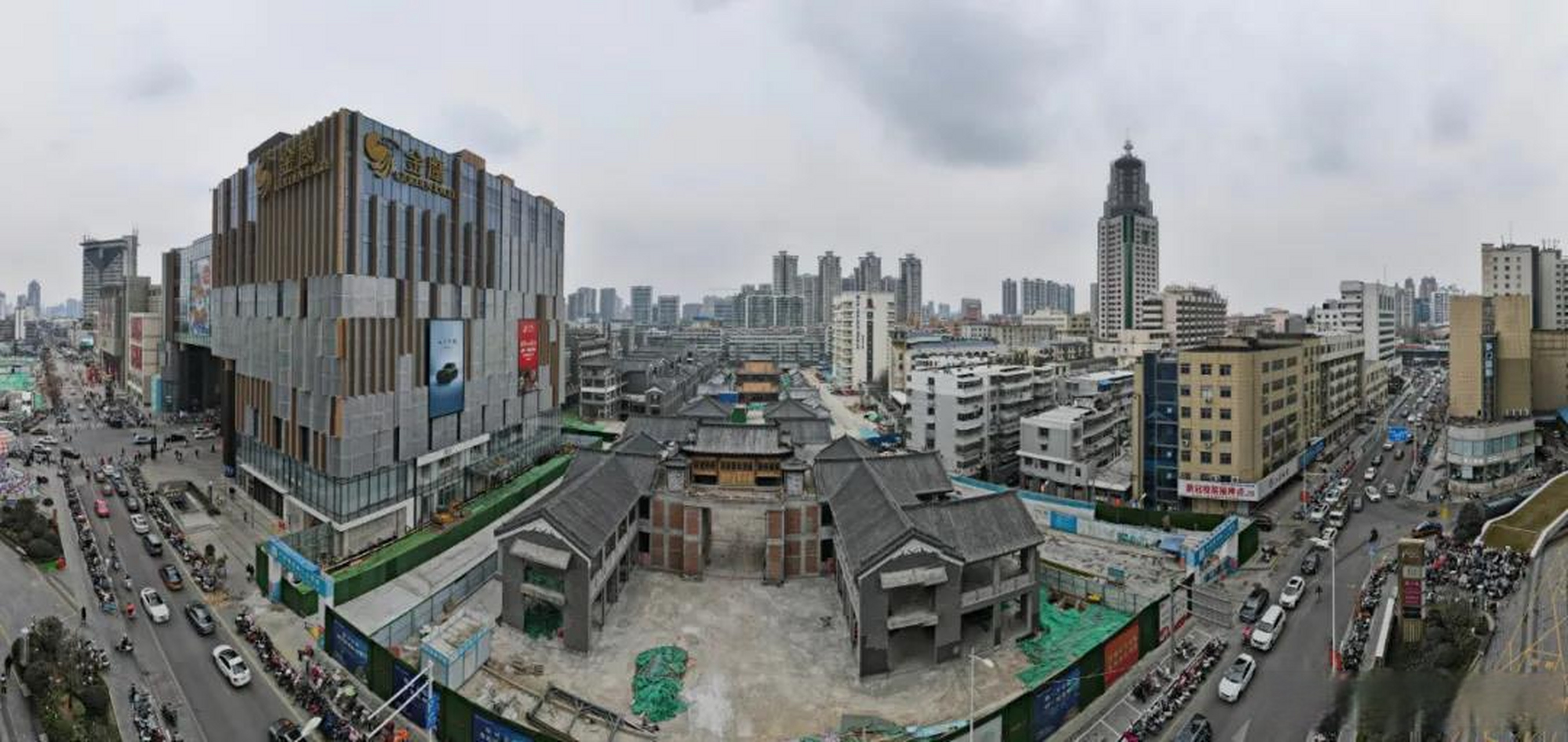 位于老城区中心商圈,徐州中轴线北端的文庙街区项目业已封顶