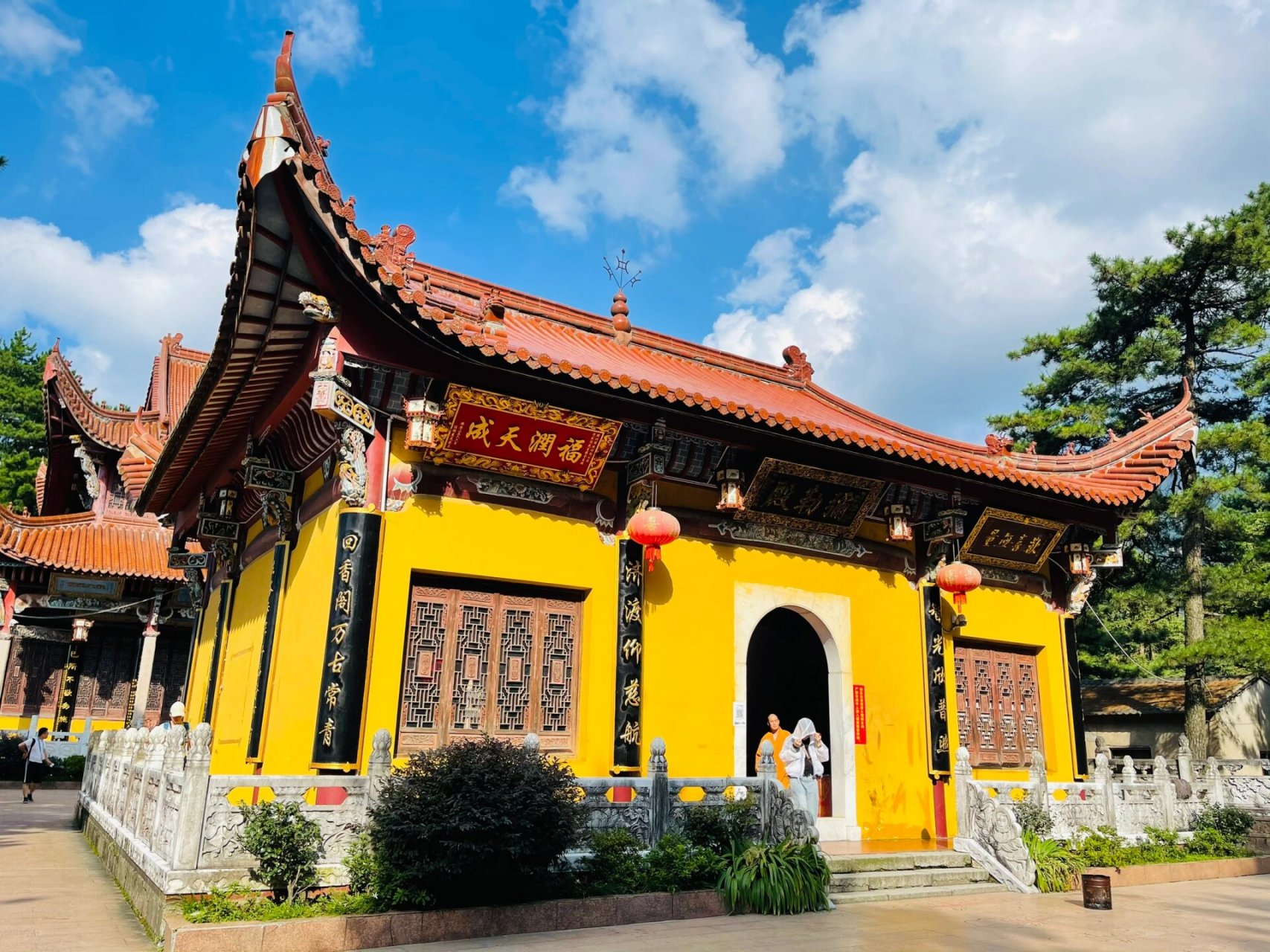 九华山之百岁宫线路 百岁宫线路上的几个寺院 回乡阁 万佛塔 东崖禅寺