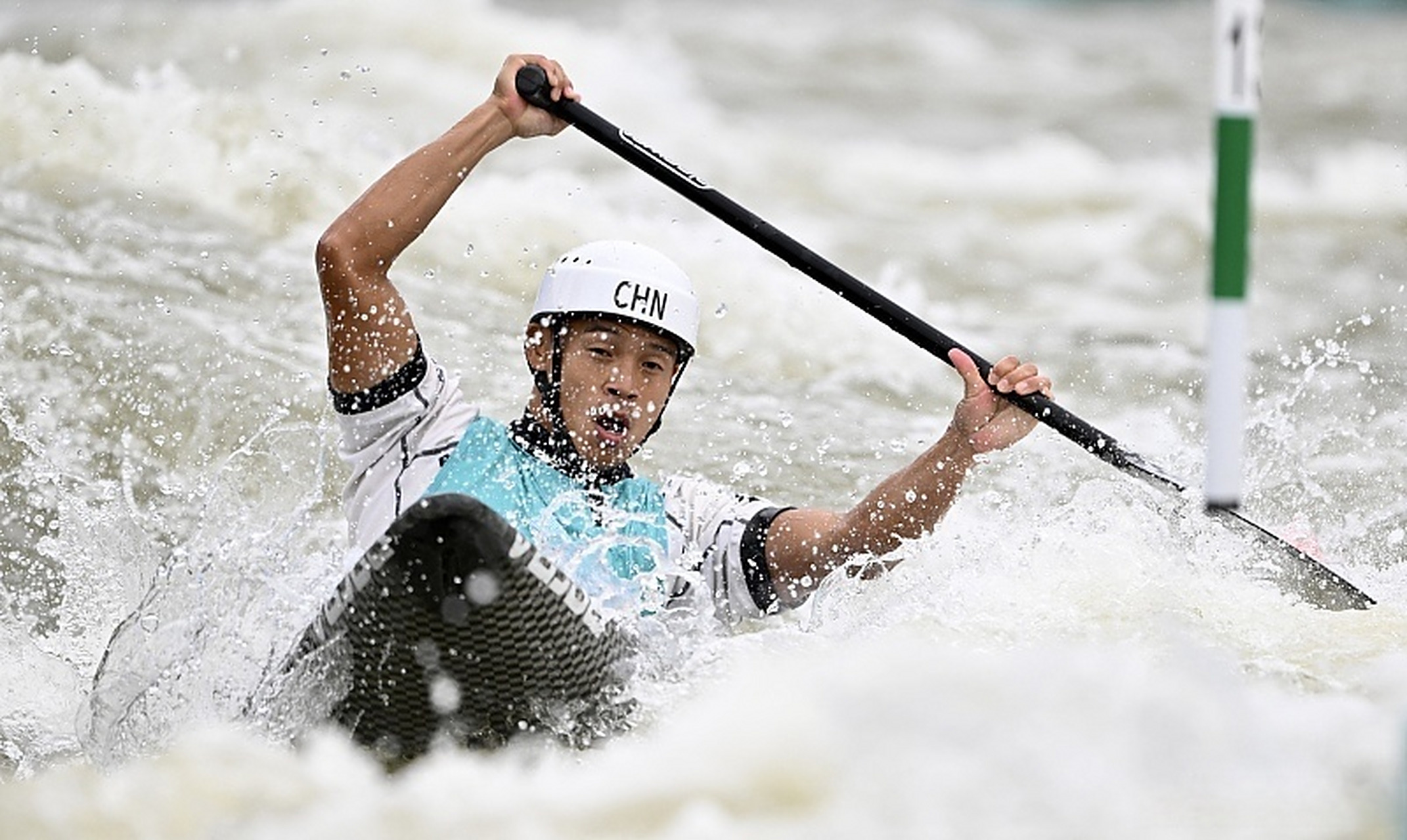冠军    杭州亚运会皮划艇激流回旋男子单人划艇决赛,中国选手谢远聪