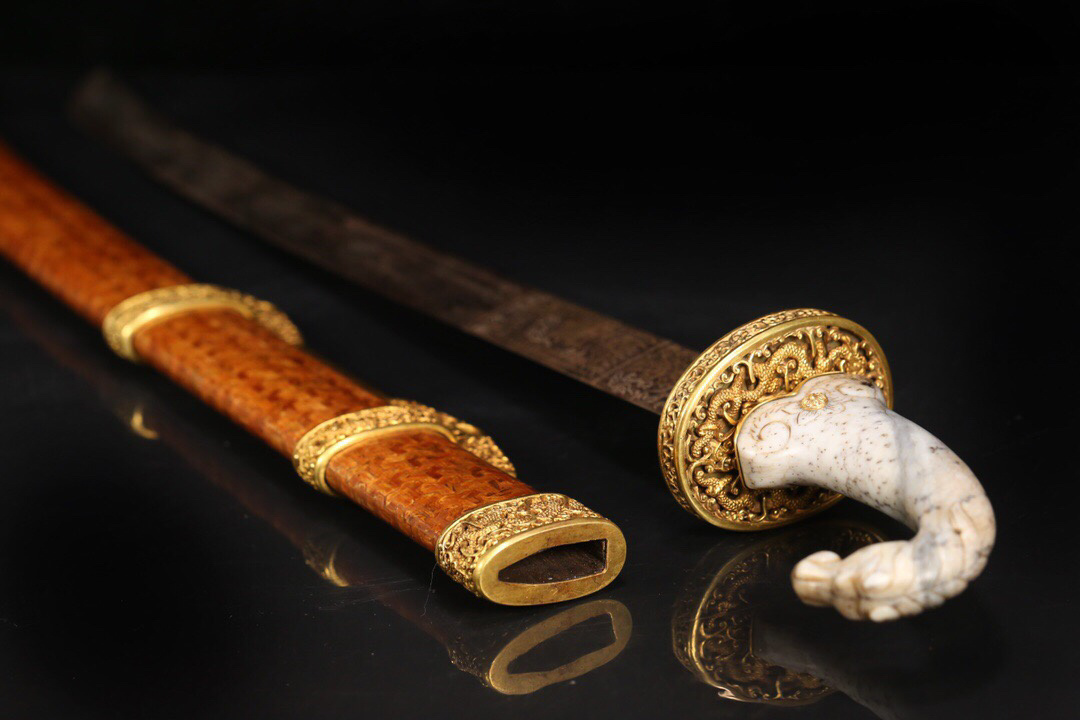 收藏精品 清 乾隆 金桃皮戈止宝刀 收藏精品 清 乾隆 金桃皮戈止宝刀.