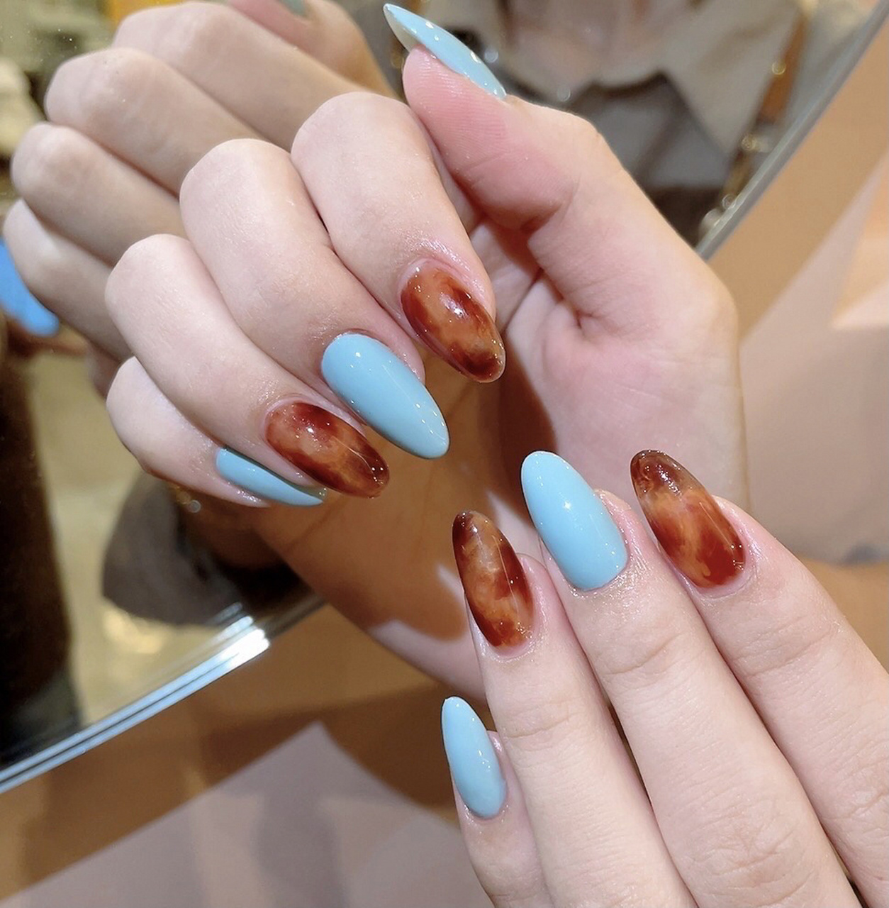 9595 玳瑁琥珀可以说是每年的常驻热门款.