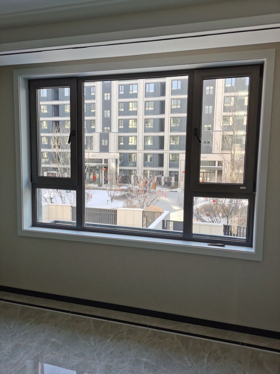 装修日记-包窗口完成 交房第二天就约了师傅量尺包窗口 过了四天就来