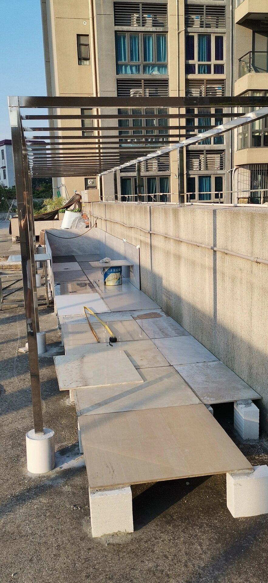 瓷片贴龟池 好久没做龟池可之前做的几个龟池都需要更换位置,希望这次