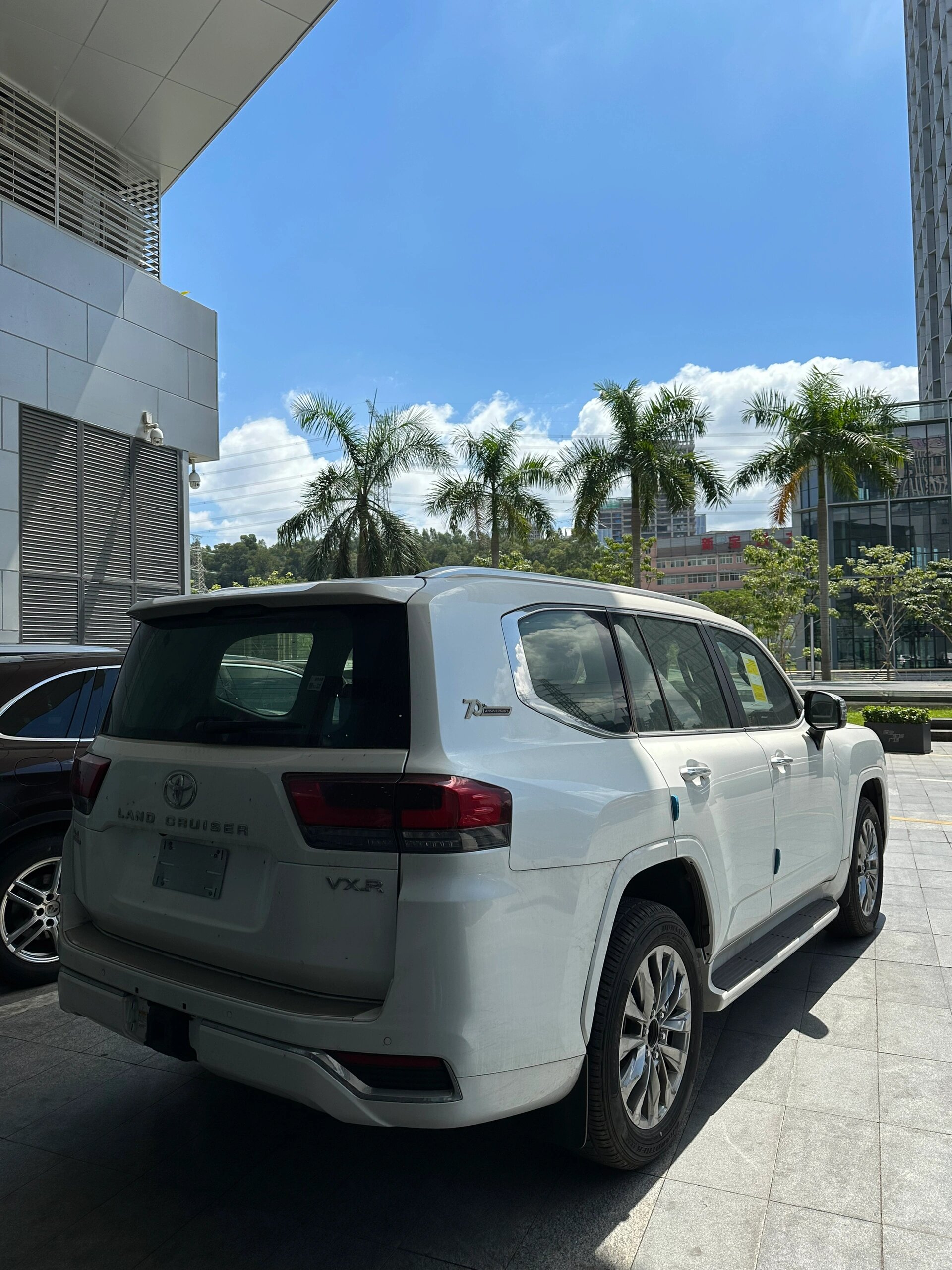 新车到店 22款兰德酷路泽lc300 vxr 好车售 现车好价