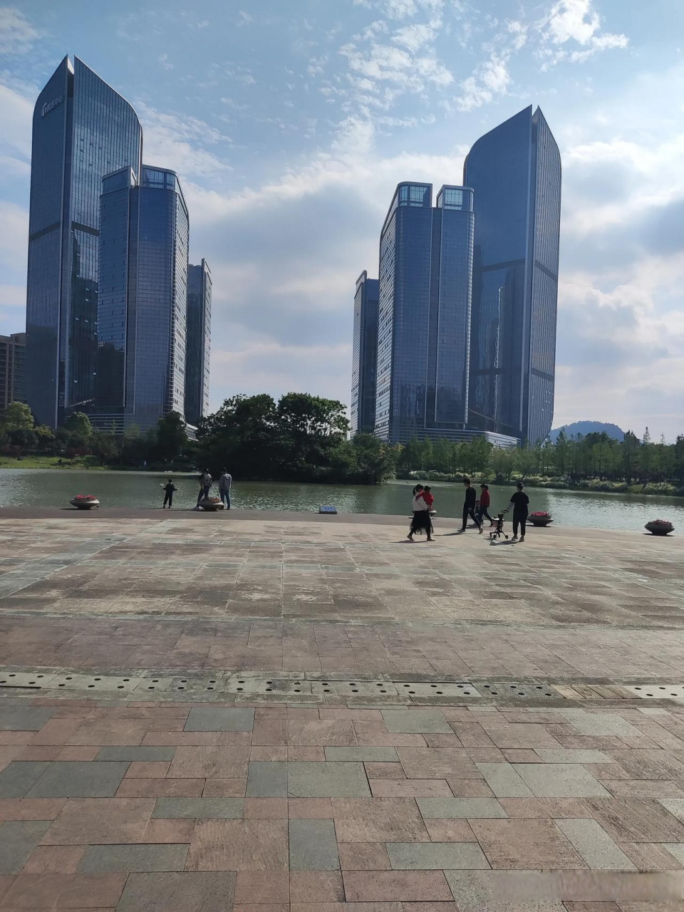 台州七普人口十大镇排名:  01,台州 临海市杜桥镇 209953人  02,台州