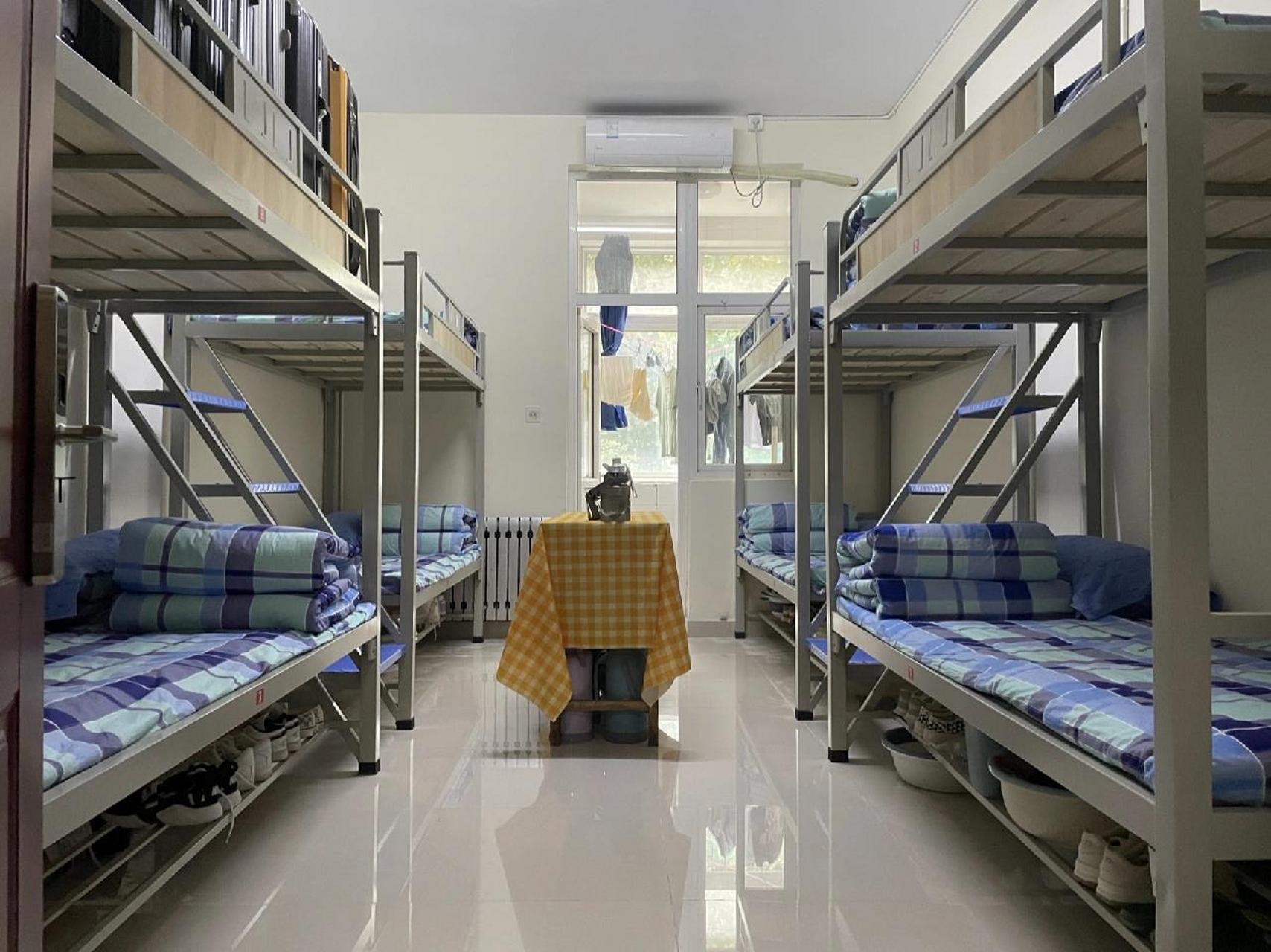 山东协和学院宿舍 山东协和学院宿舍,七人寝,指纹锁