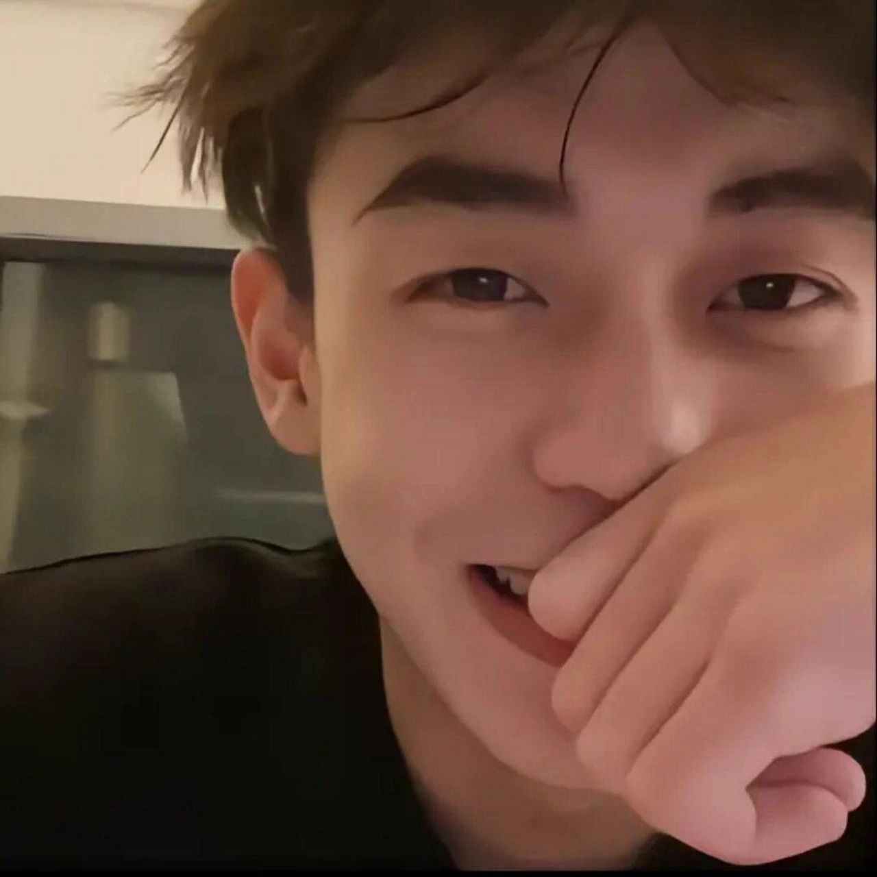 接好运 男生头像