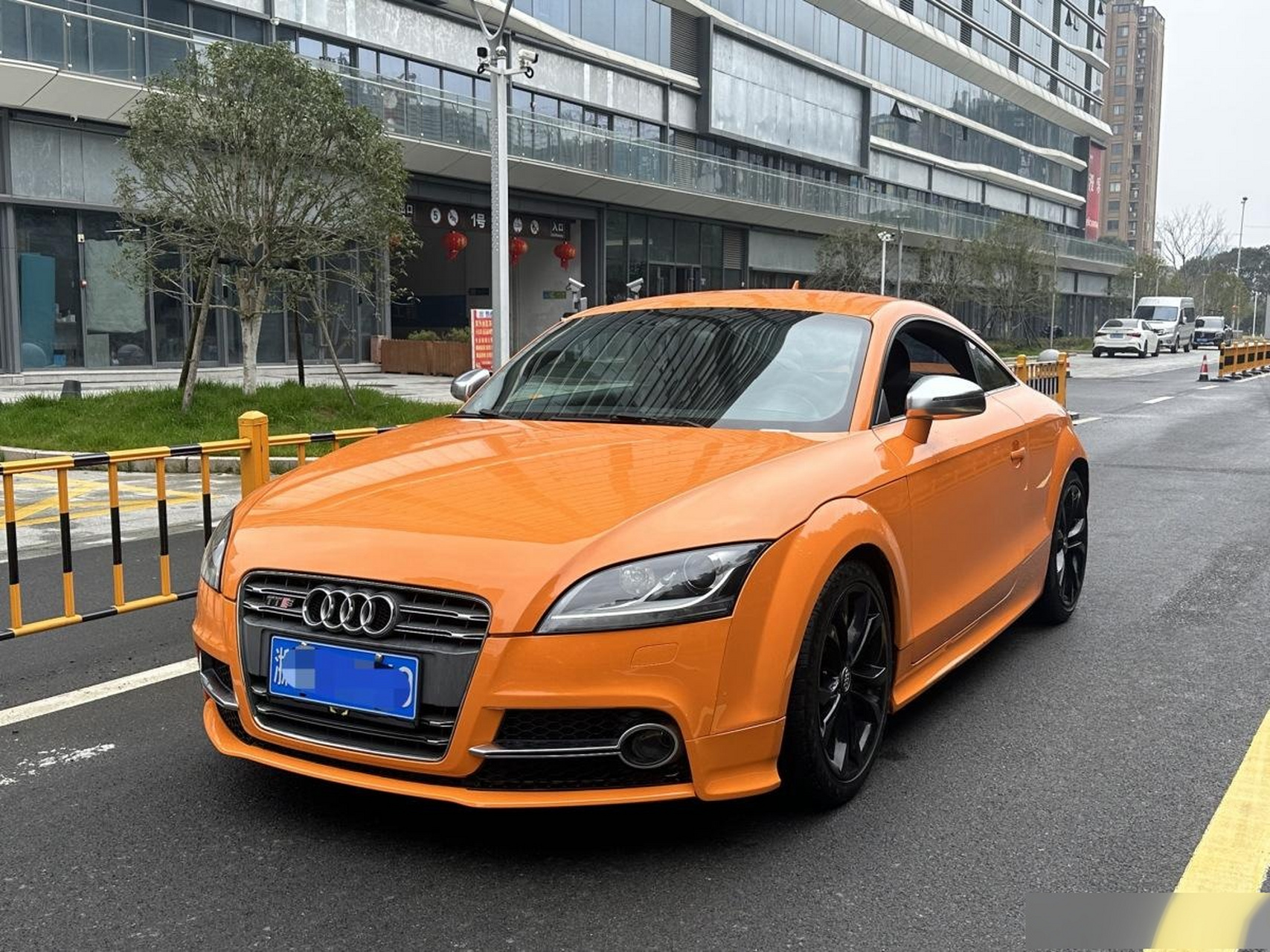 奥迪tts银耳奥迪 售价:9.58万元 车辆车型:跑车 车辆产地:进口 车辆颜