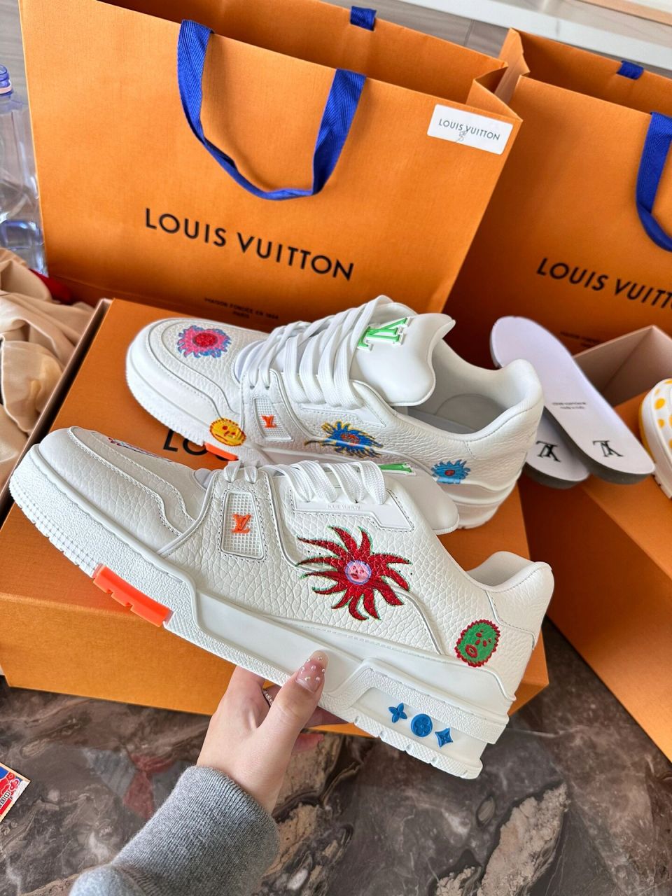 lv trainer 草间弥生联名 草间弥生虽迟但到 刚出的时候真没想买 现在