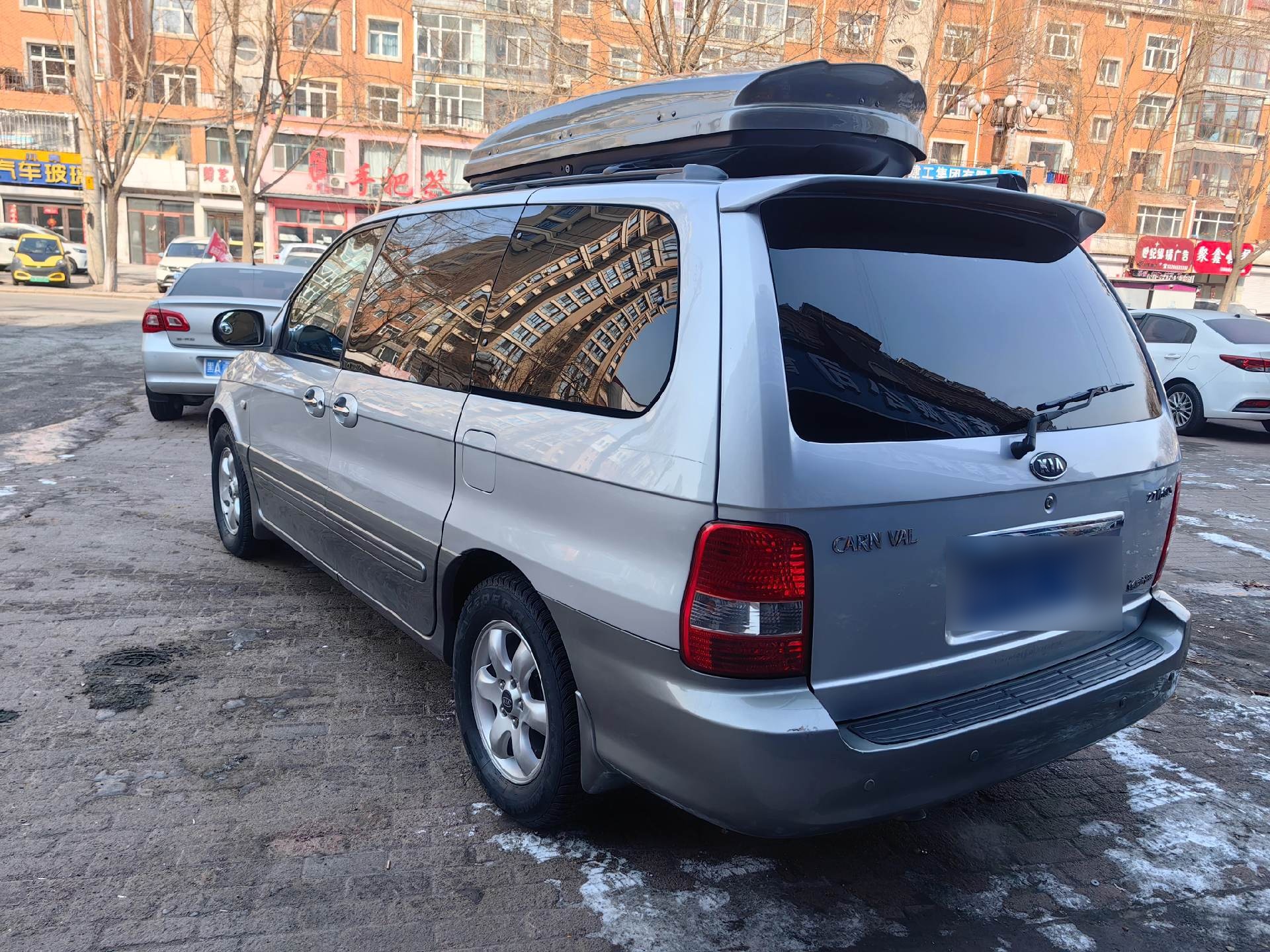 2009年起亚嘉华,多用途商务旅行车,2