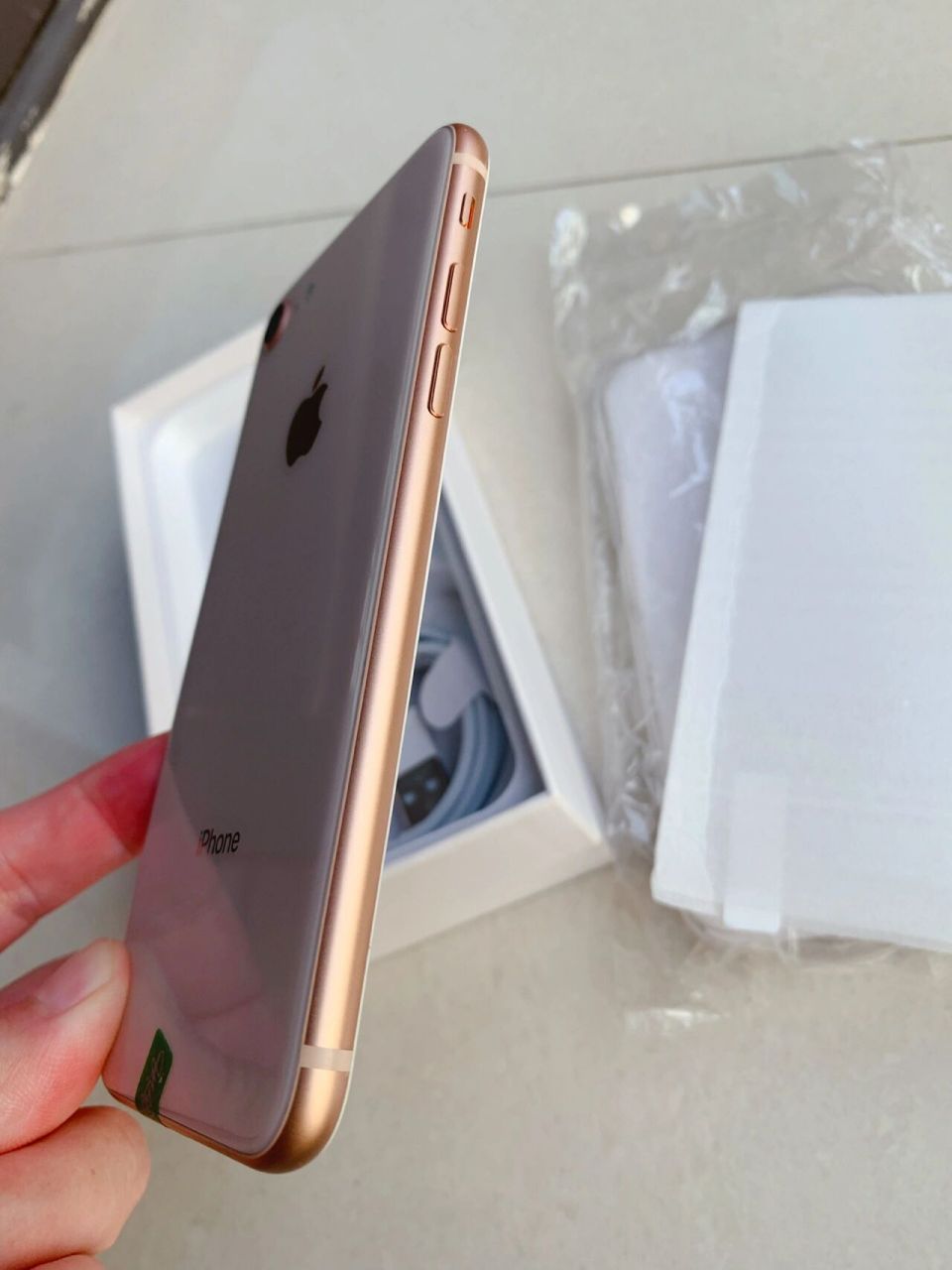 苹果8 256g 金色好看,便宜出1000来 苹果8 256内存,库存留下,成色好.