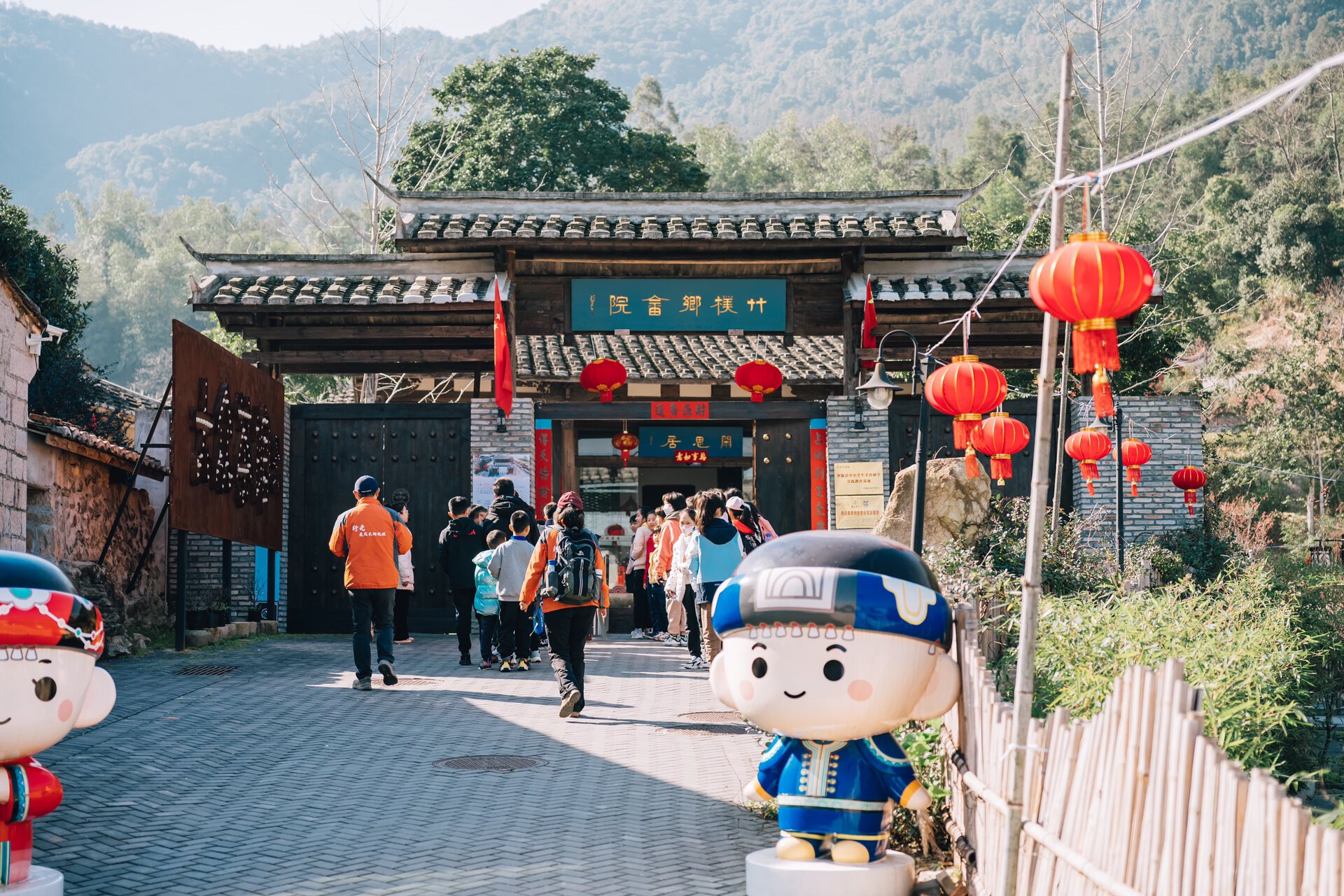 研学罗源|竹朴乡畲院 竹朴乡畲院坐落于罗源湾畔竹里村,是以传统畲族