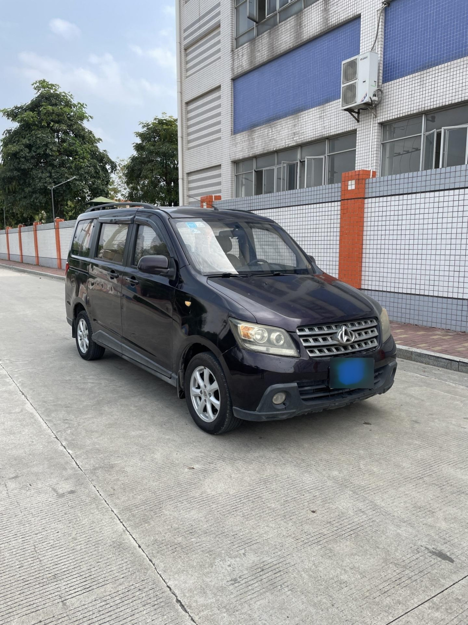 刚刚到店2014年3月改款长安欧诺 7座独立真皮座椅面包车 拉人拉货一流