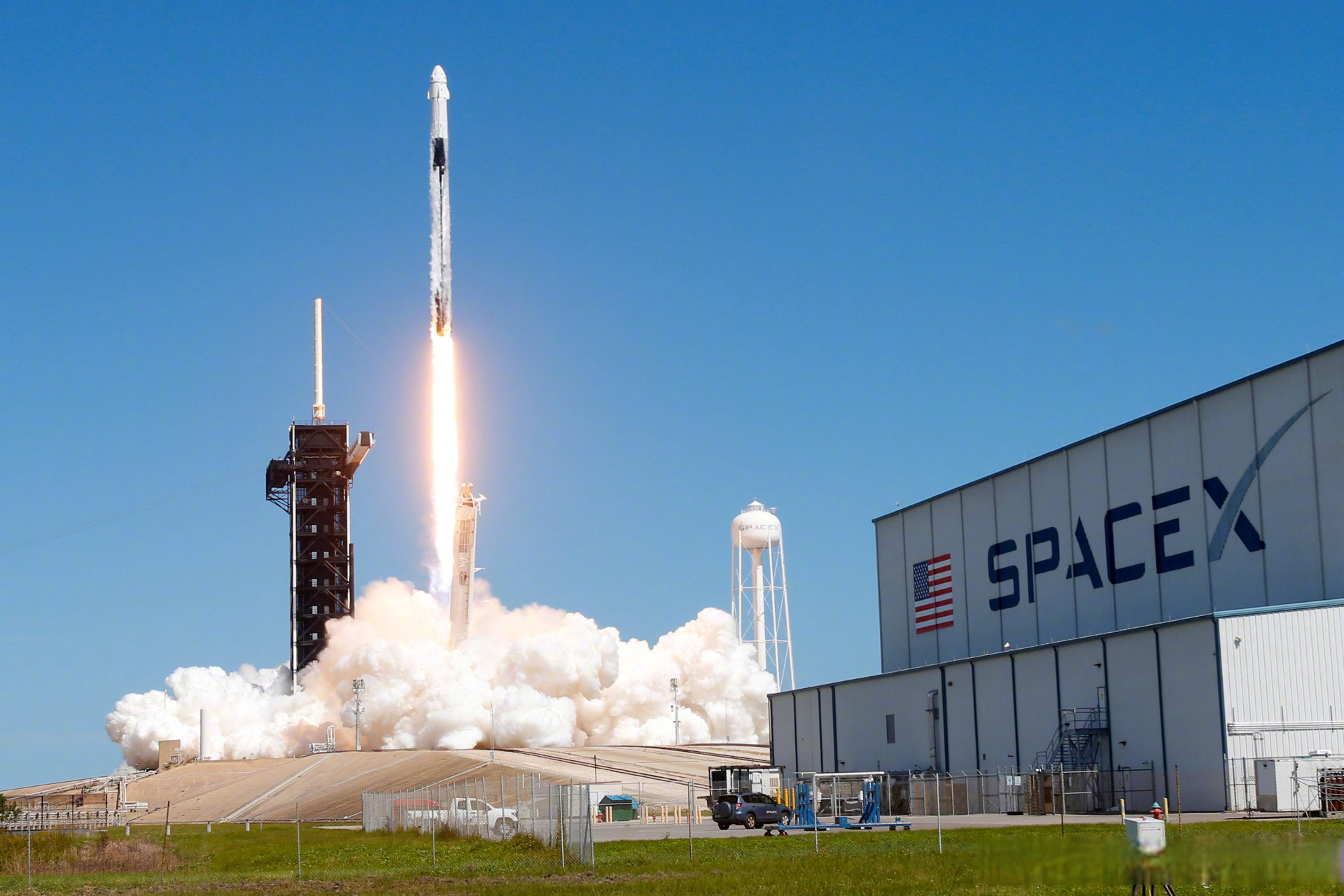 spacex估值1500亿美元# 【媒体:马斯克的spacex将出售内部股票,公司