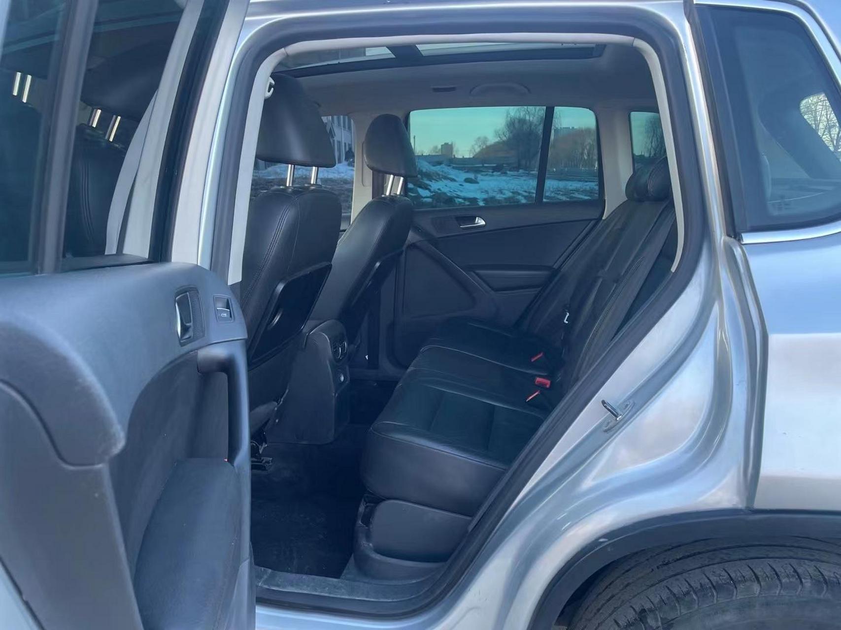 大众途威,2.0t四驱最顶配.