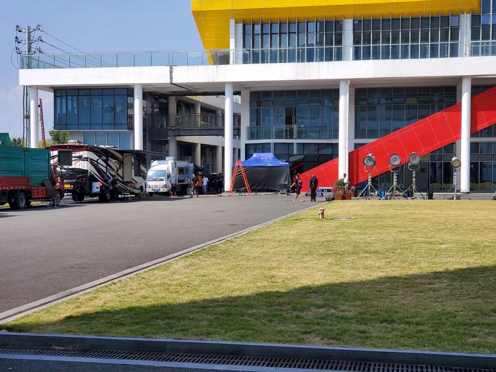 横店影视职业学院 学校明星真的很多!22届横影学弟学妹在哪01