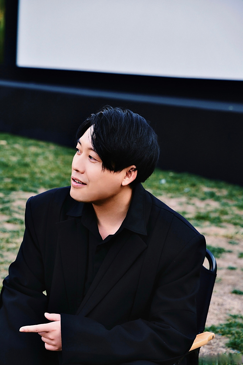 演员马旭东#  这几天天放 问我为啥天天发这照片,他看着很难受,我