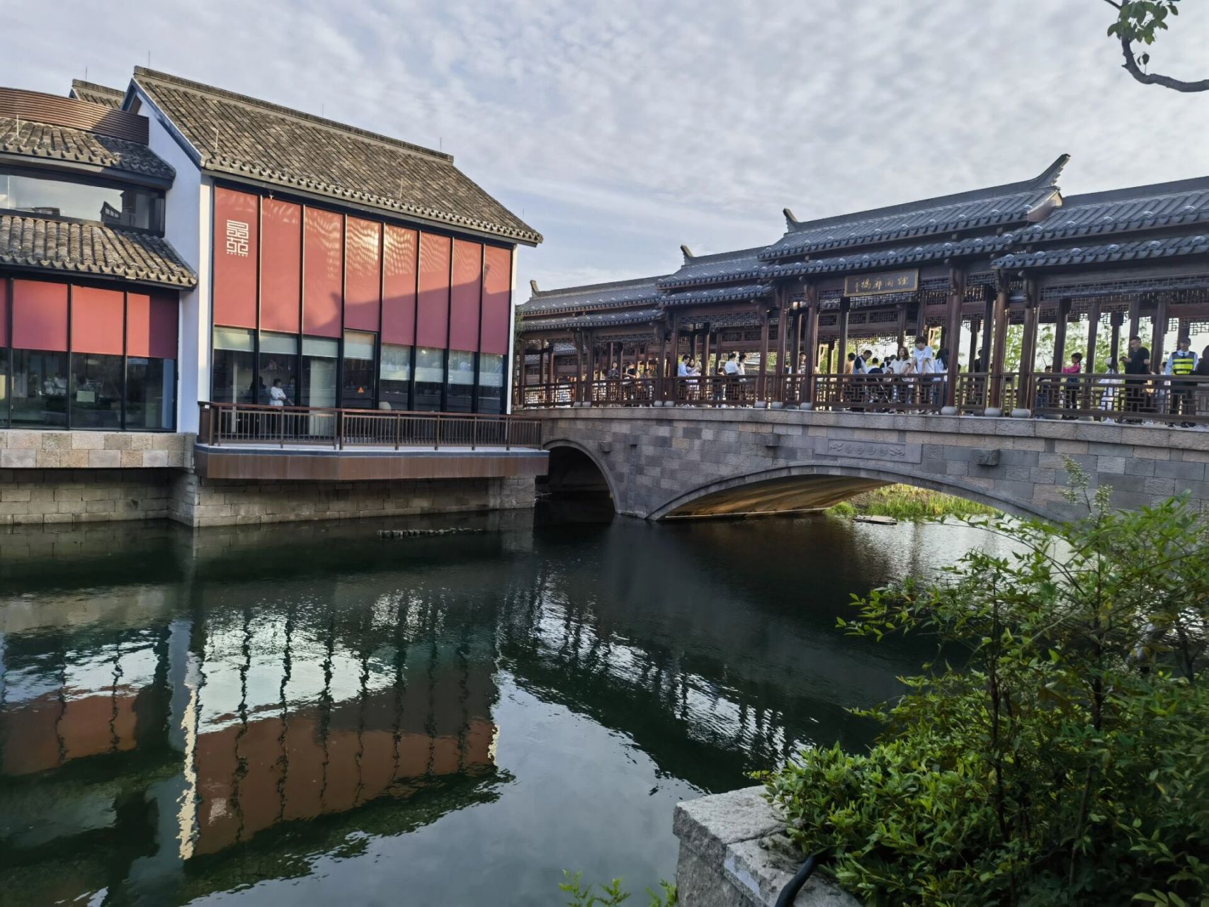 魔都遛娃好去处之蟠龙古镇 上海最新热门古镇—蟠龙古镇,位于青浦区