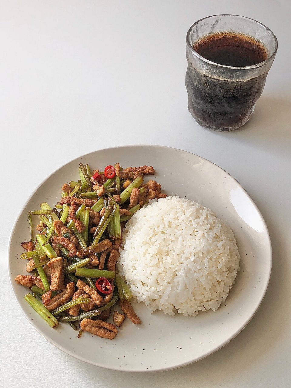 晚餐03"鲜香下饭"芹菜肉丝盖饭7515 今日份周末晚餐: 芹菜肉丝