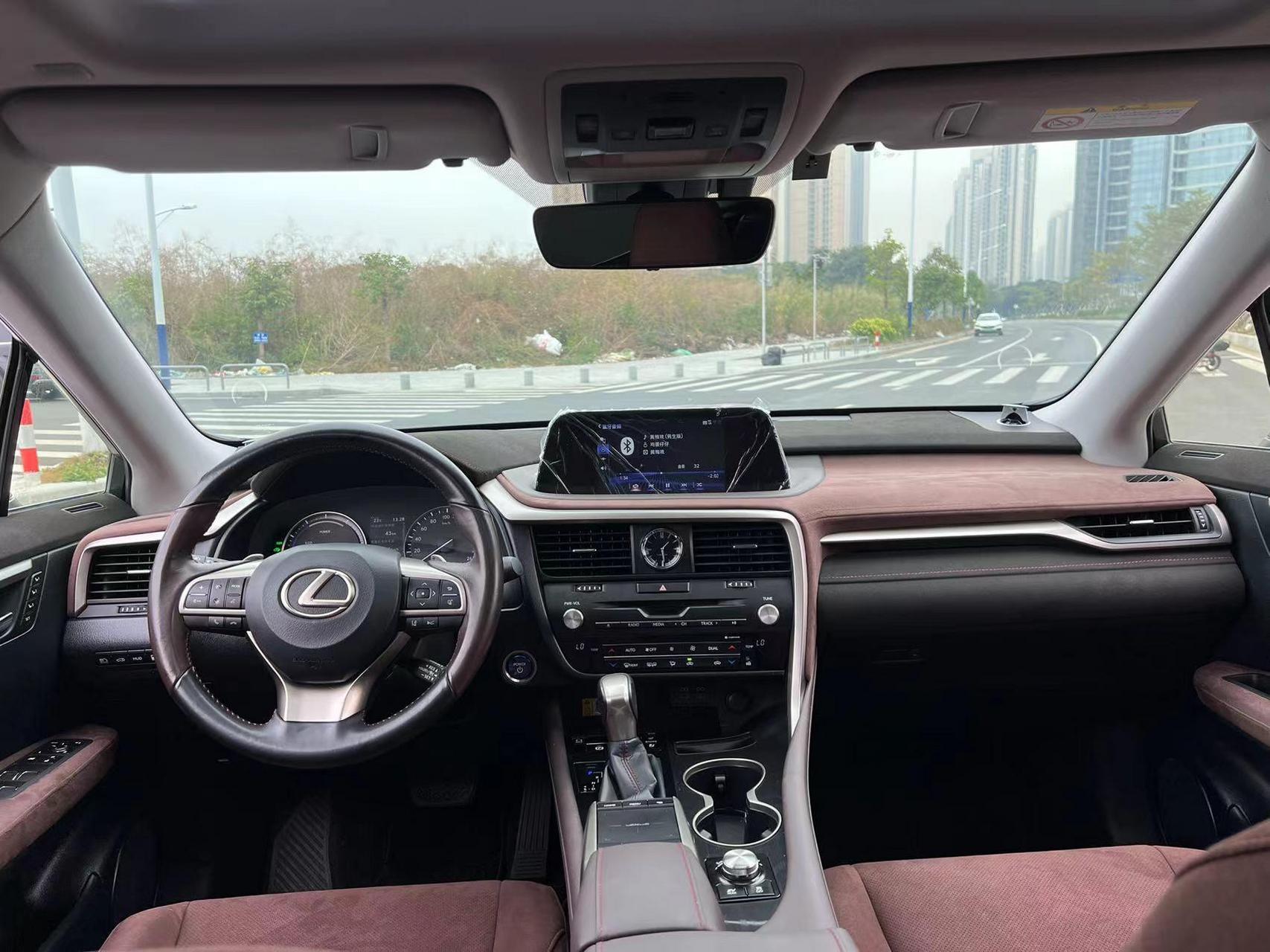 98.21年1月雷克萨斯rx450h-l 7座 四驱智.混动特别限量版 3.