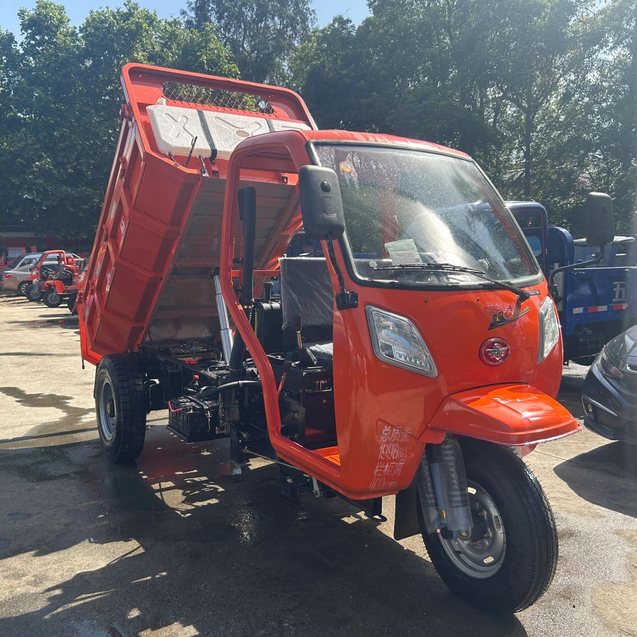 今日推荐06 今日推荐五征柴油矿用三轮车 90配置介绍 货厢尺寸:2.