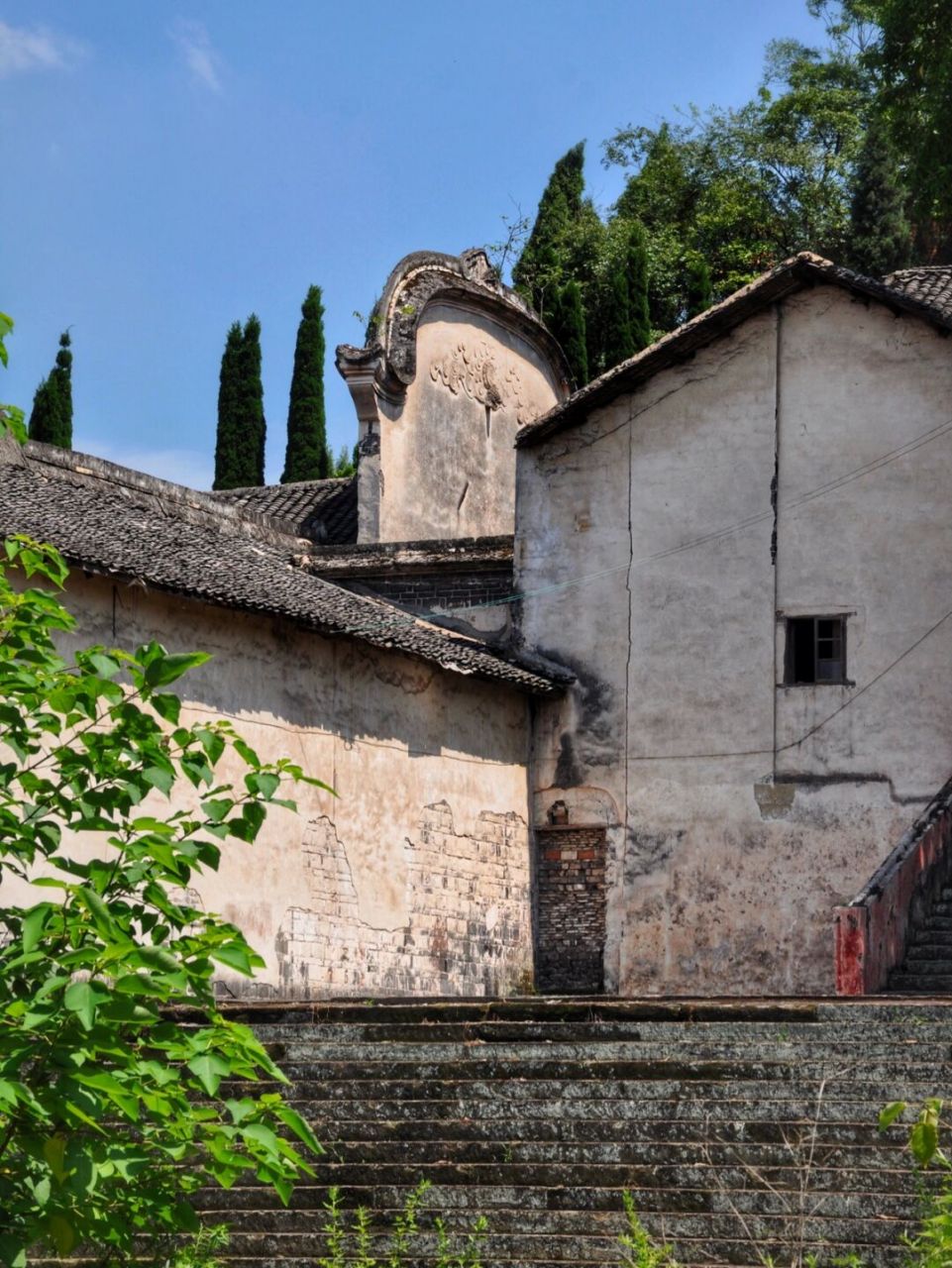 内江威远静宁寺 静宁寺真的就跟它的名字一样宁静,是著名的川南地藏