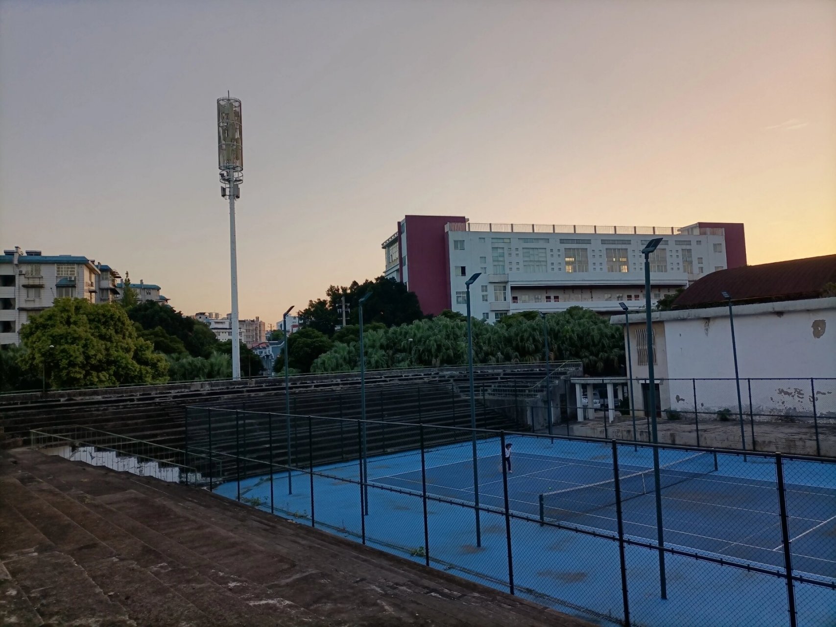 广西师范大学育才校区图片