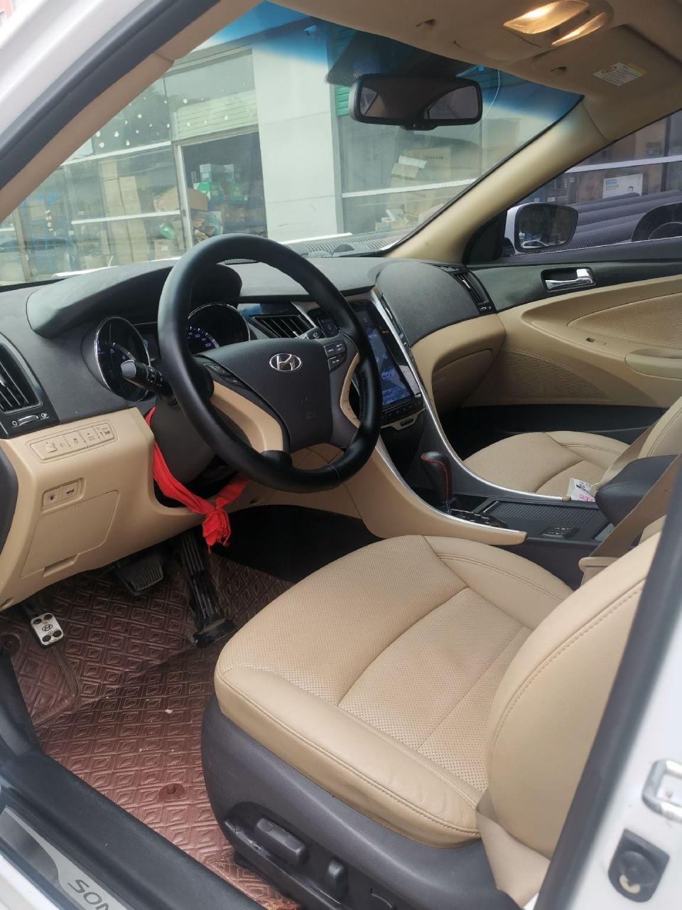 13年索纳塔八2.0最高配