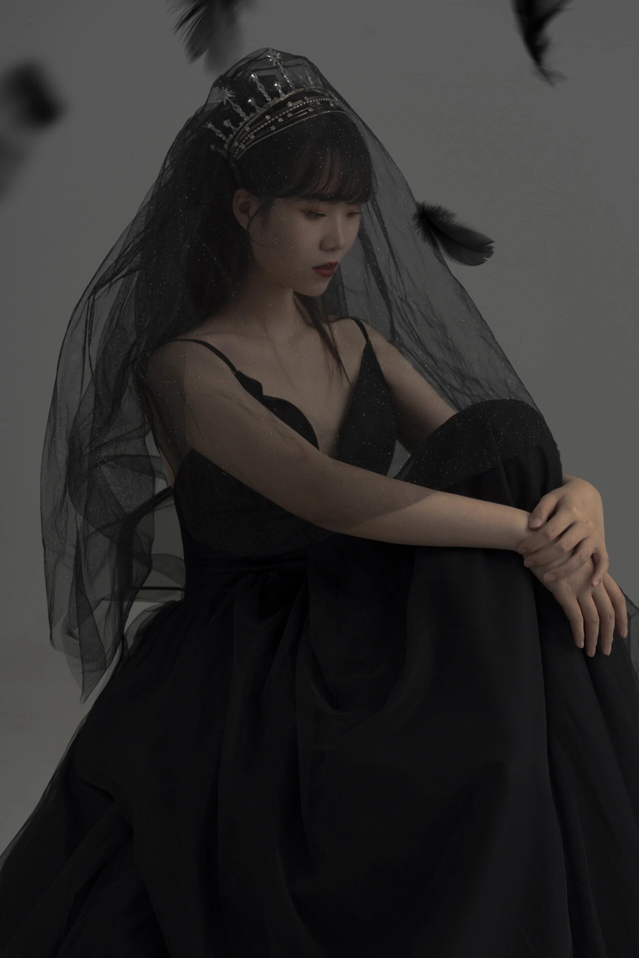 暗黑系写真&朋友圈文案|圆自己一个黑纱梦