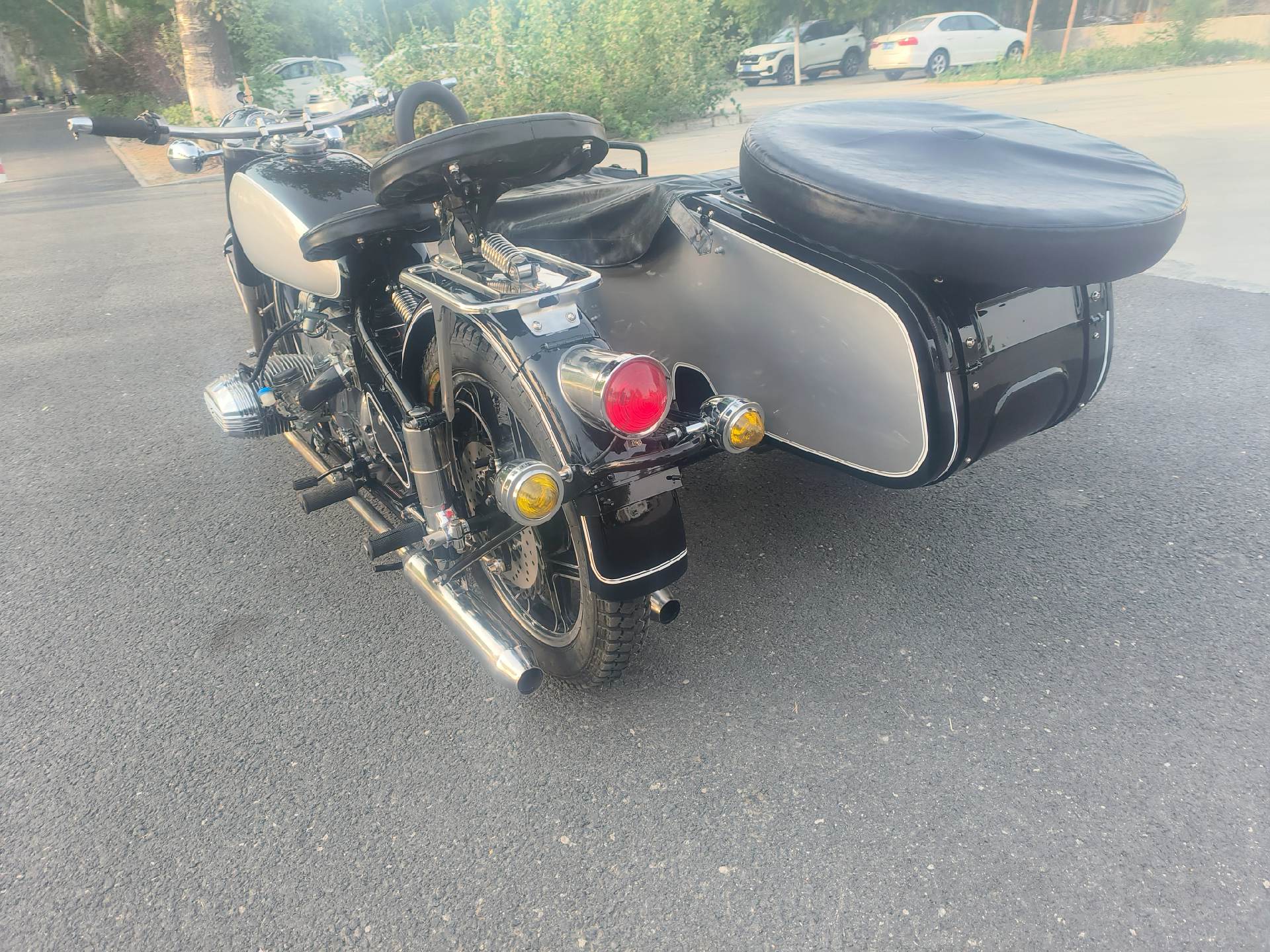 宝马r100边三轮摩托车