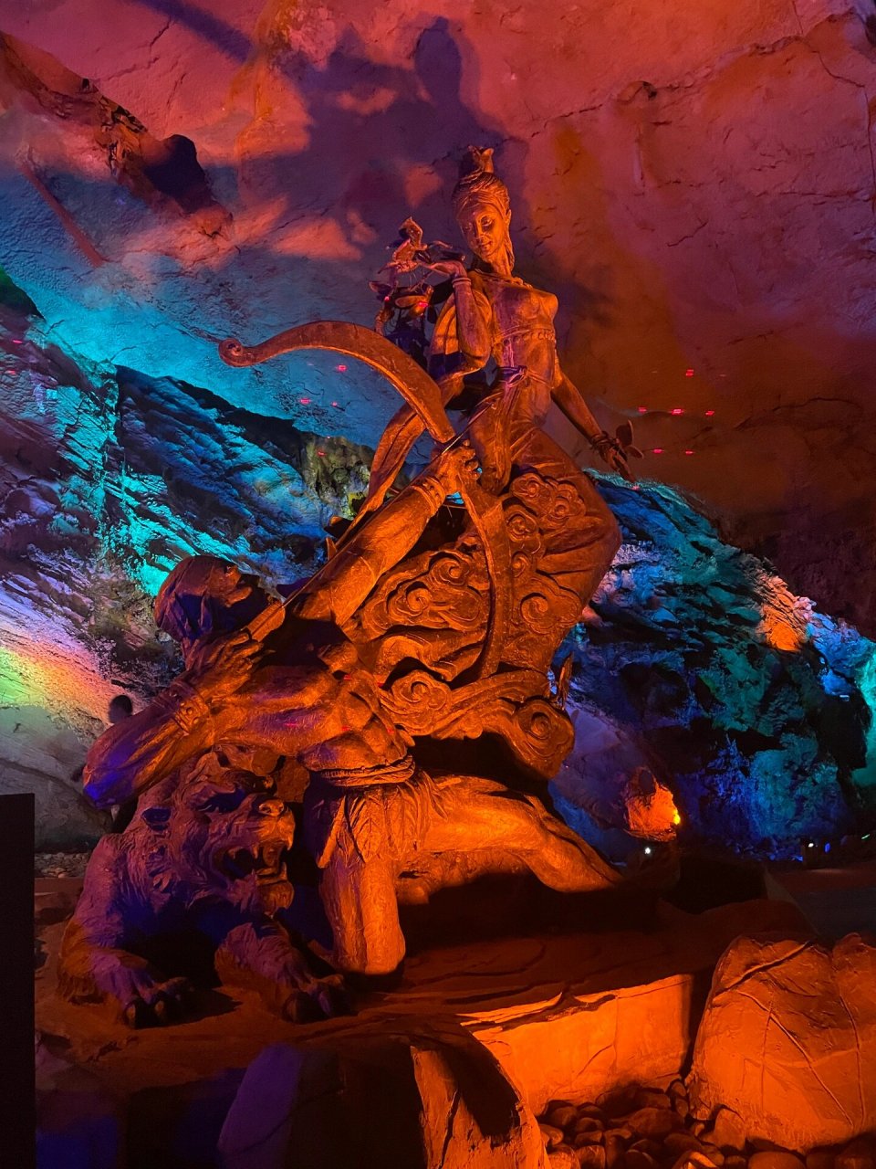 重庆黔江5a景区濯水古镇之:蒲花暗河 七月份到濯水古镇想坐船游玩蒲花