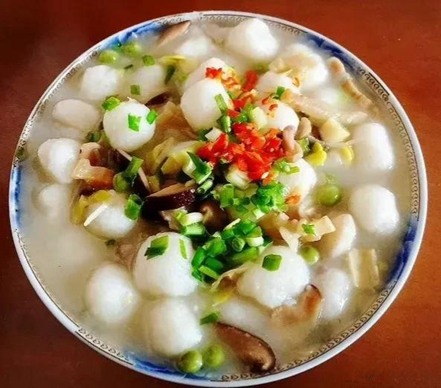 春日记 美食 江浙传统美食:饭麸果 饭麸果是江西上饶,浙江江山出名的