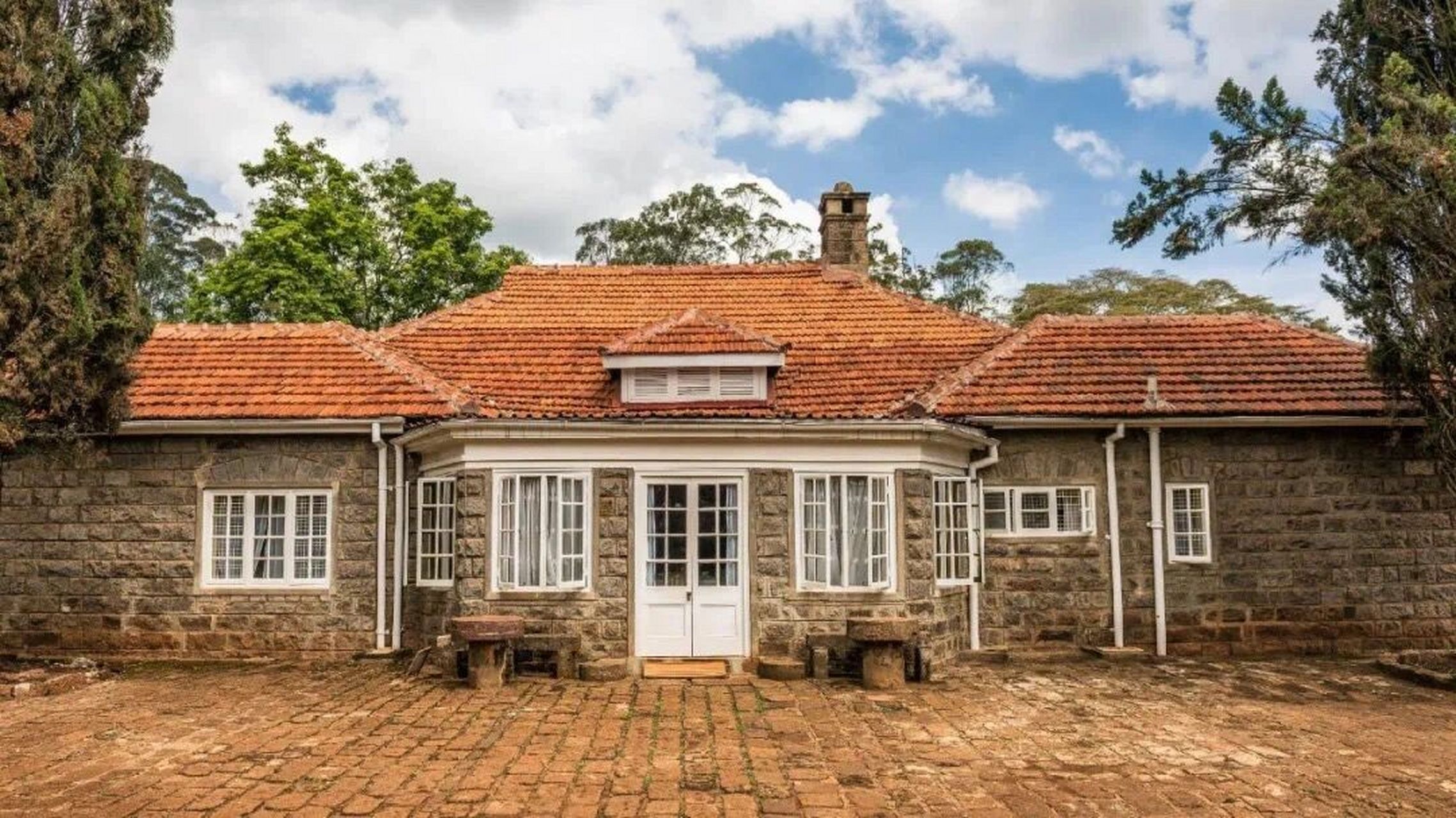 走进凯伦故居 百年前,丹麦作家凯伦·布里克森(karen blixen)在内罗毕