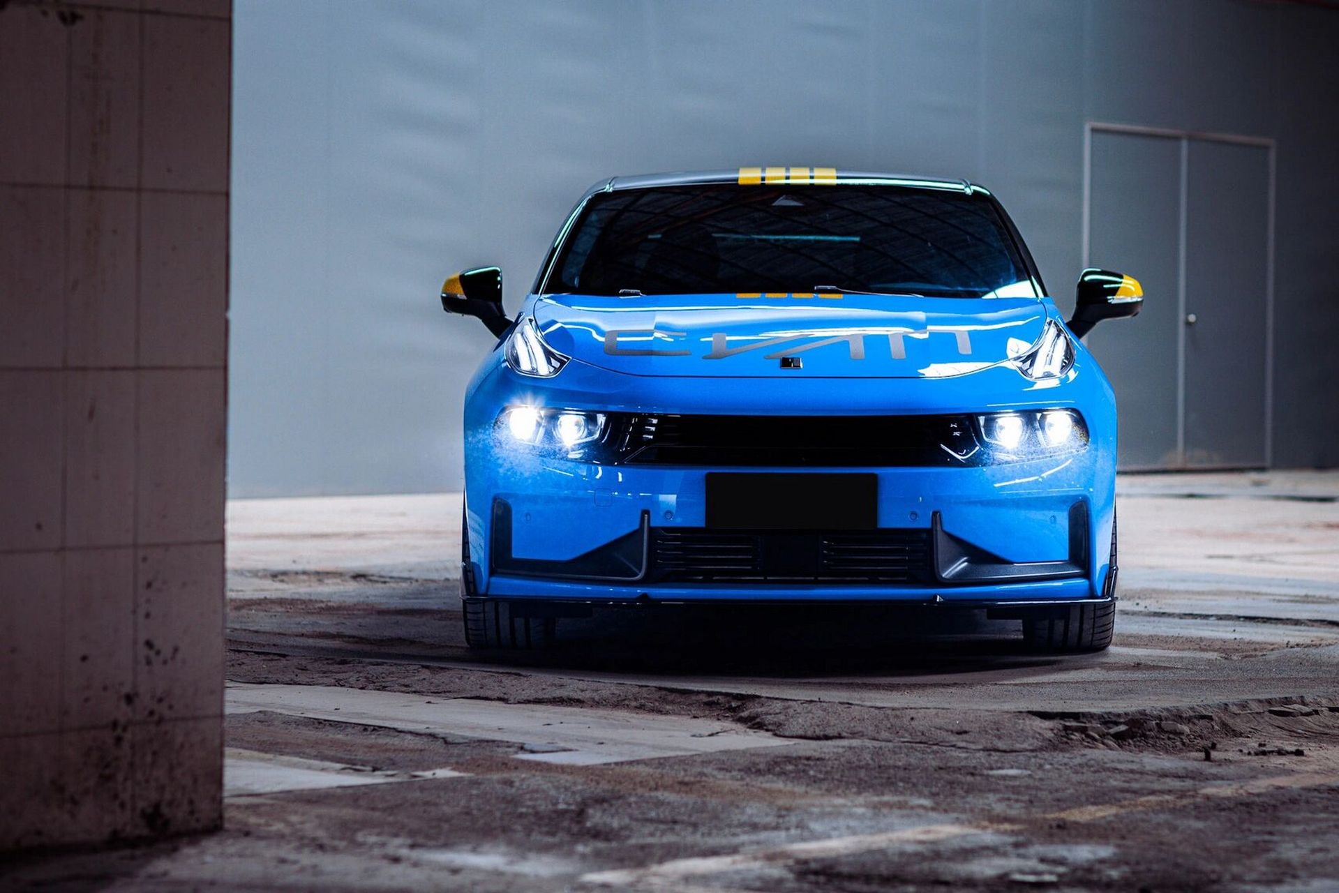 守护领克前行.蓝色摩鬼