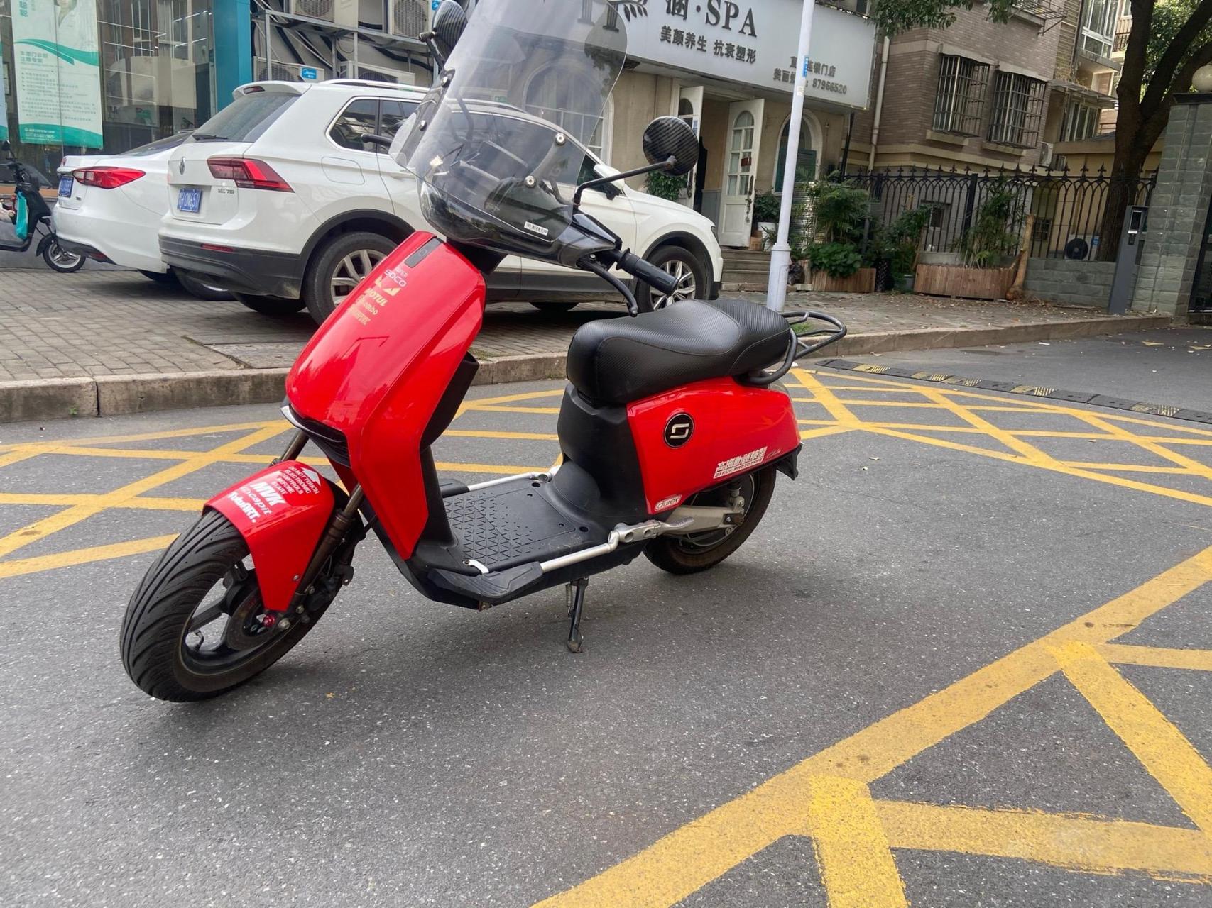 速珂cu2改的cu3s!60伏55安电池!极速70左右续航100 !