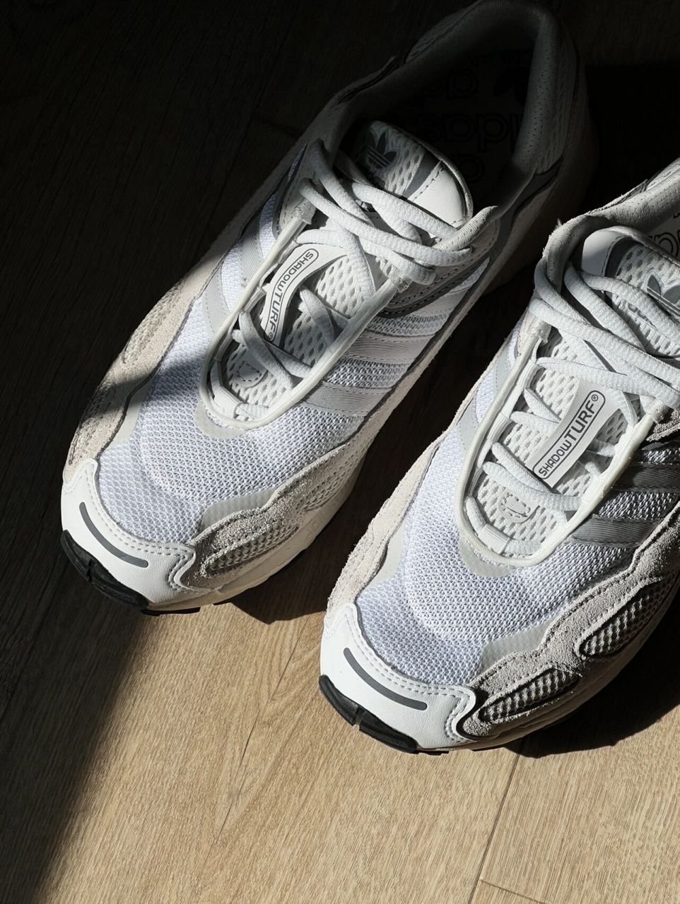 好鞋|谁能拒绝这种极简素净的复古跑鞋?