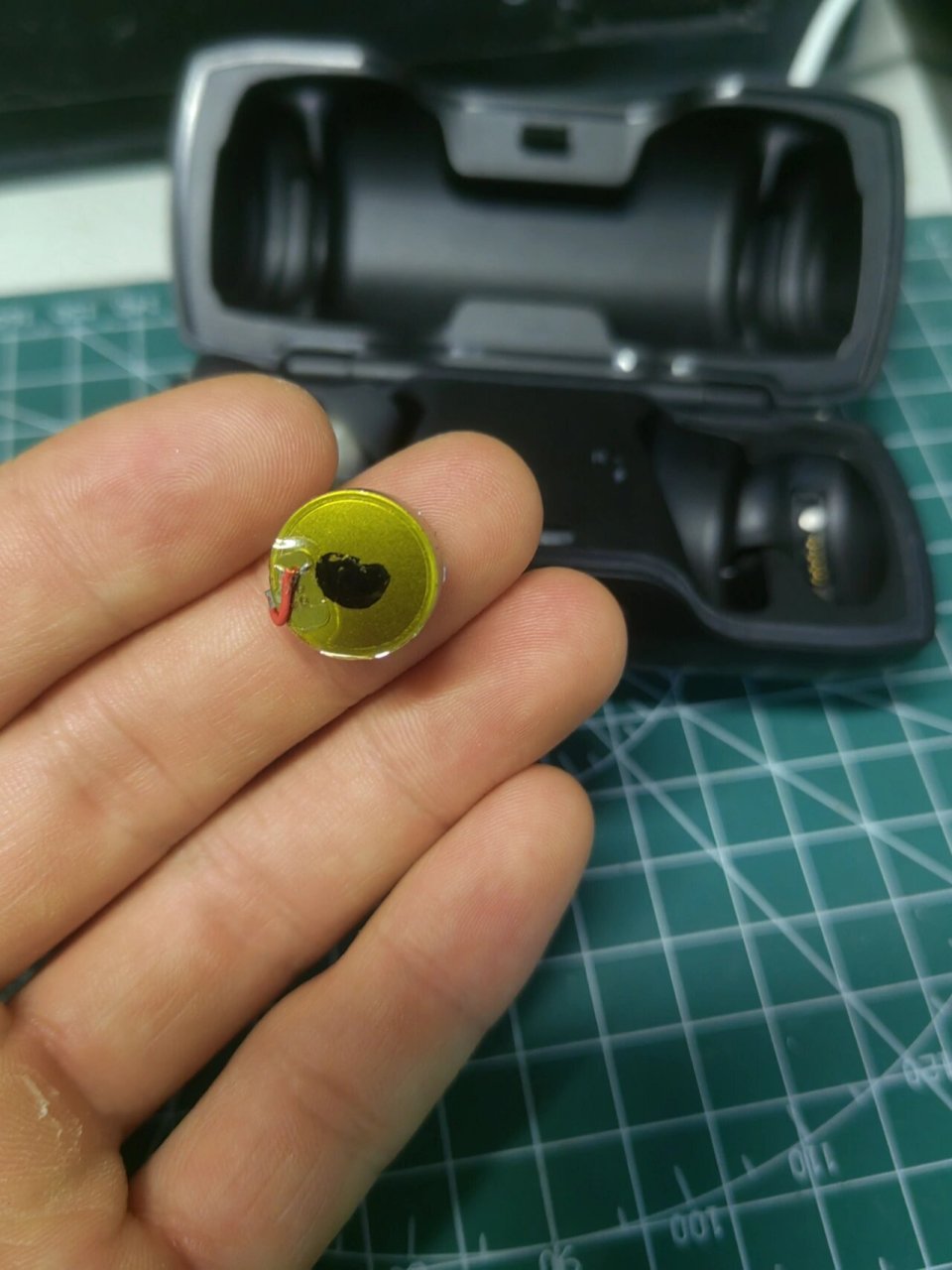 bose   sport  free运动耳机更换电池 姐送我的蓝牙耳机又满血复活咯