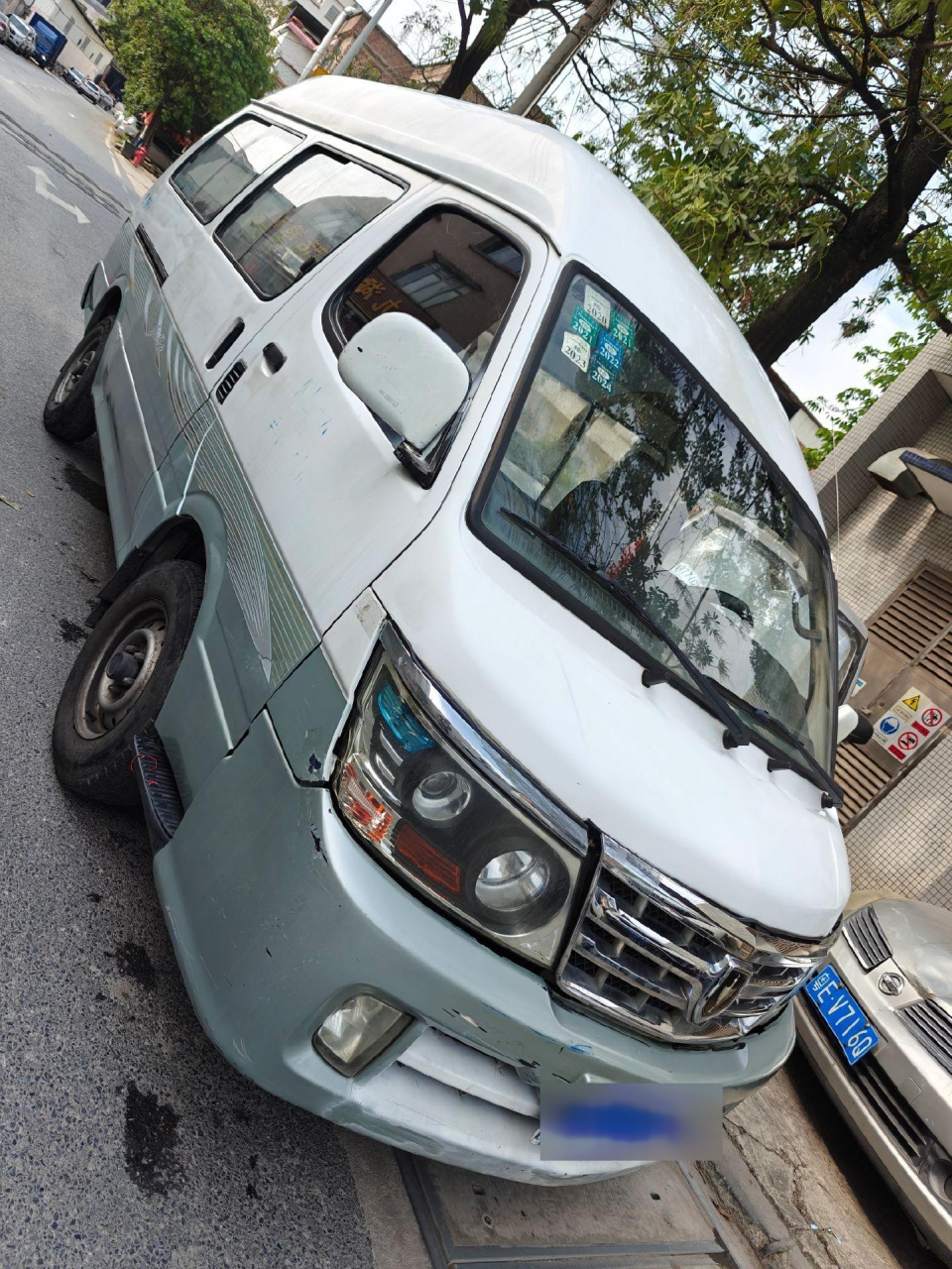 14年11月六座金杯海狮高顶 费用齐全,2.0汽车 一万多