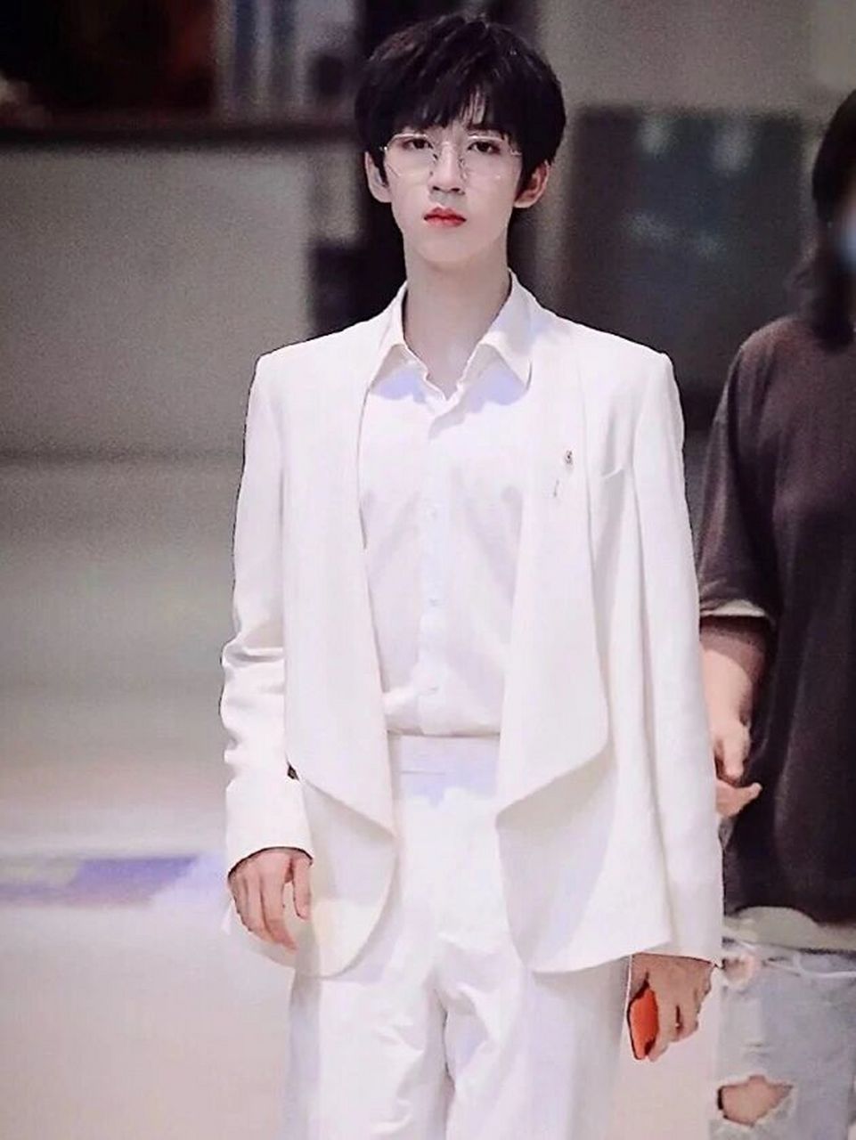 贺峻霖理想型分析 他是太阳双子,火星巨蟹,金星双子,月亮金牛 理想型