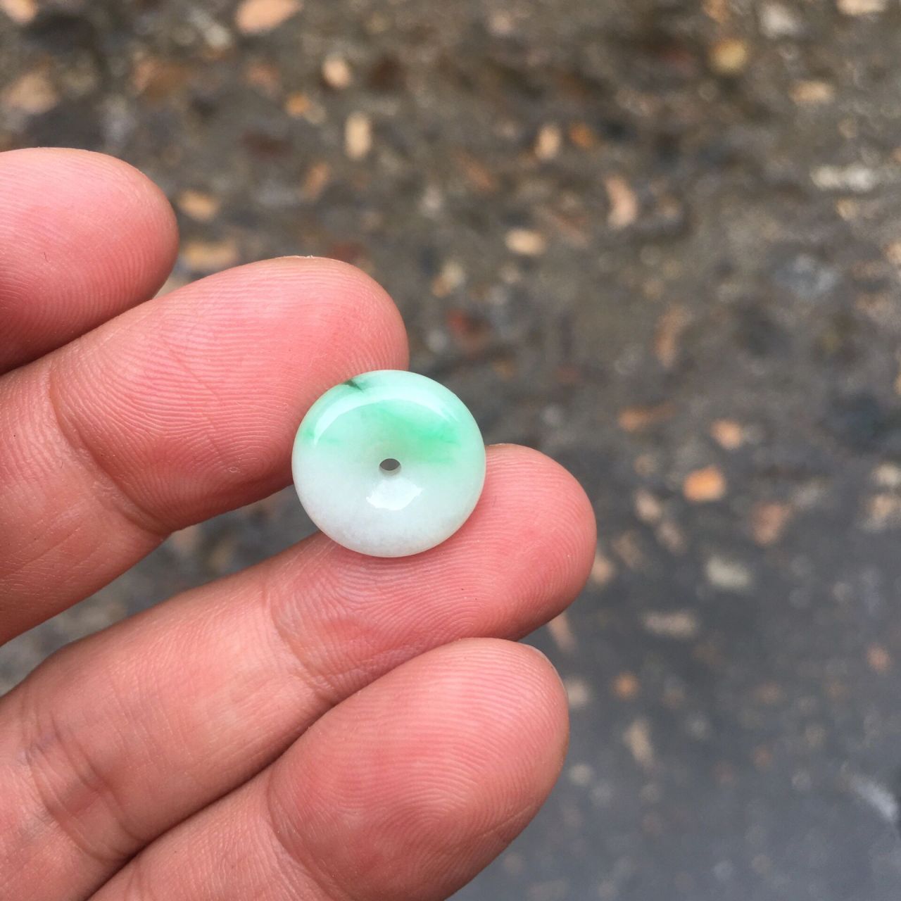 项链吊坠,白底青翡翠玉平安扣  498平安扣绿很绿,底子稍粗 298路路通