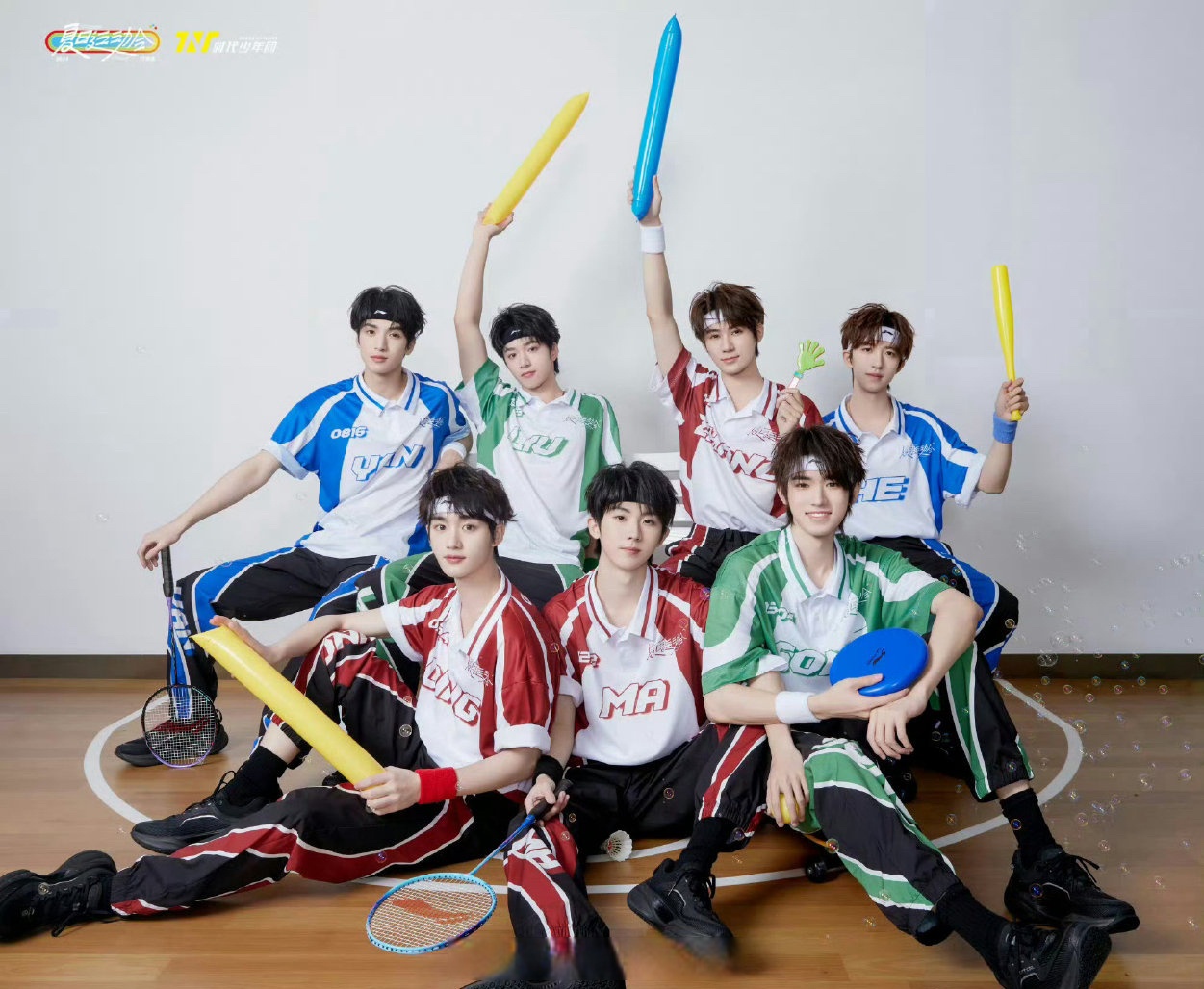 tf家族二代,三代,四代的分别合影,那一代的长相更符合你的审美?