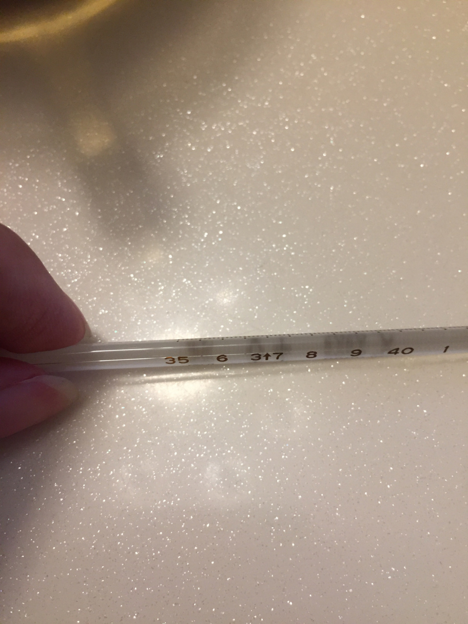 水银体温计37.3°算发烧吗?