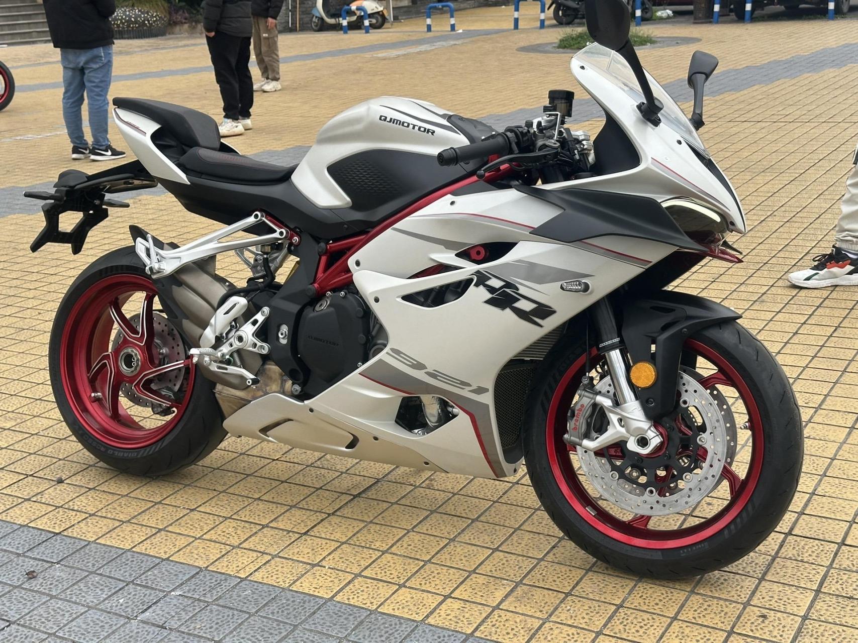 2 (kw/rpm)最大功率/转速95/10000 (n·m/rpm)