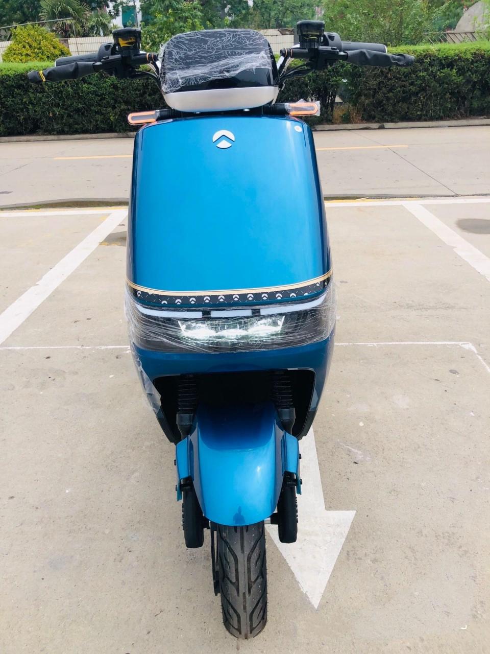 2200转金箭电动车r330,手续齐全,超长续航,72v20a,原价4000多用了一年