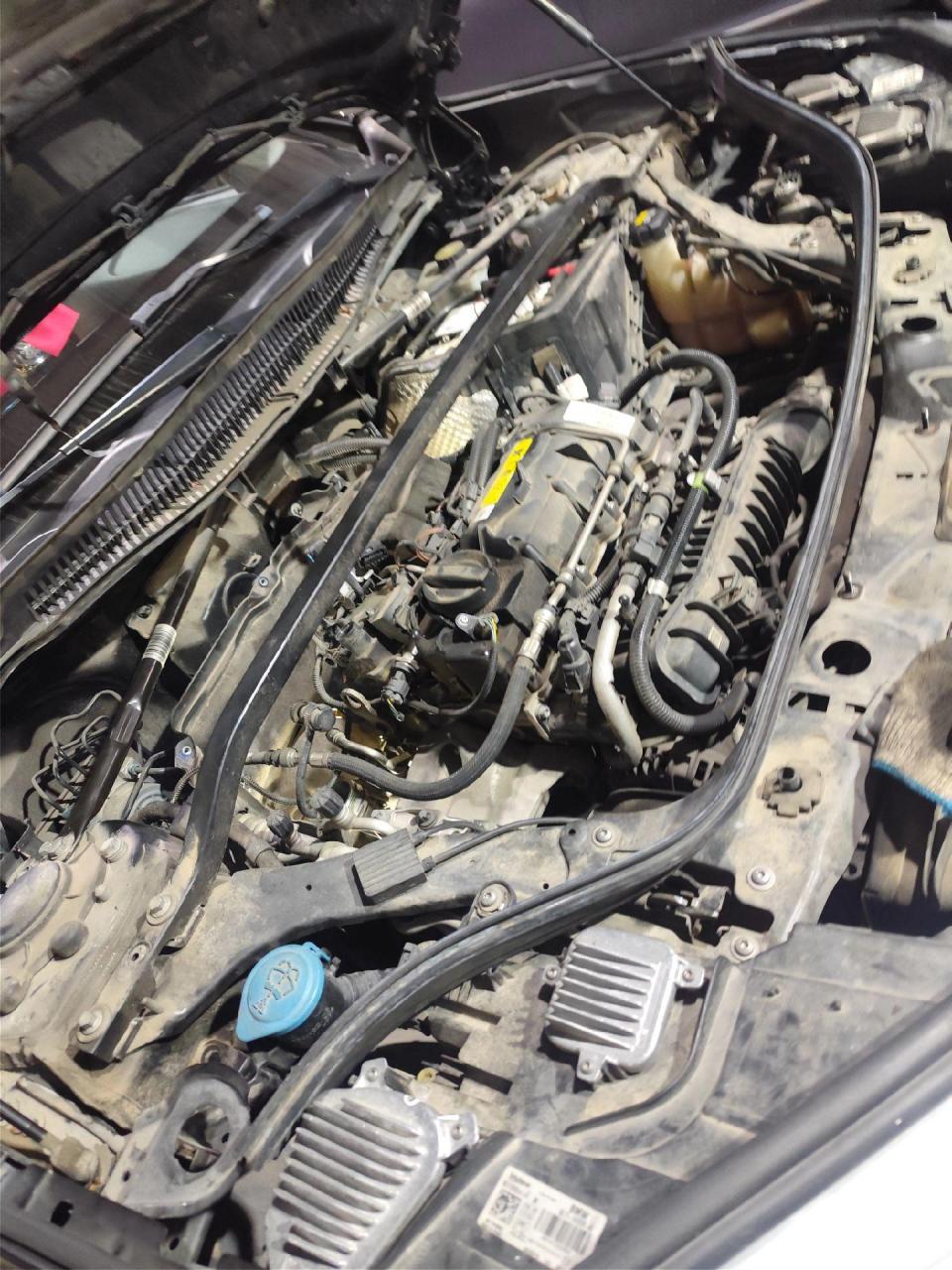 宝马b38发动机涡轮增压电磁阀搞起!